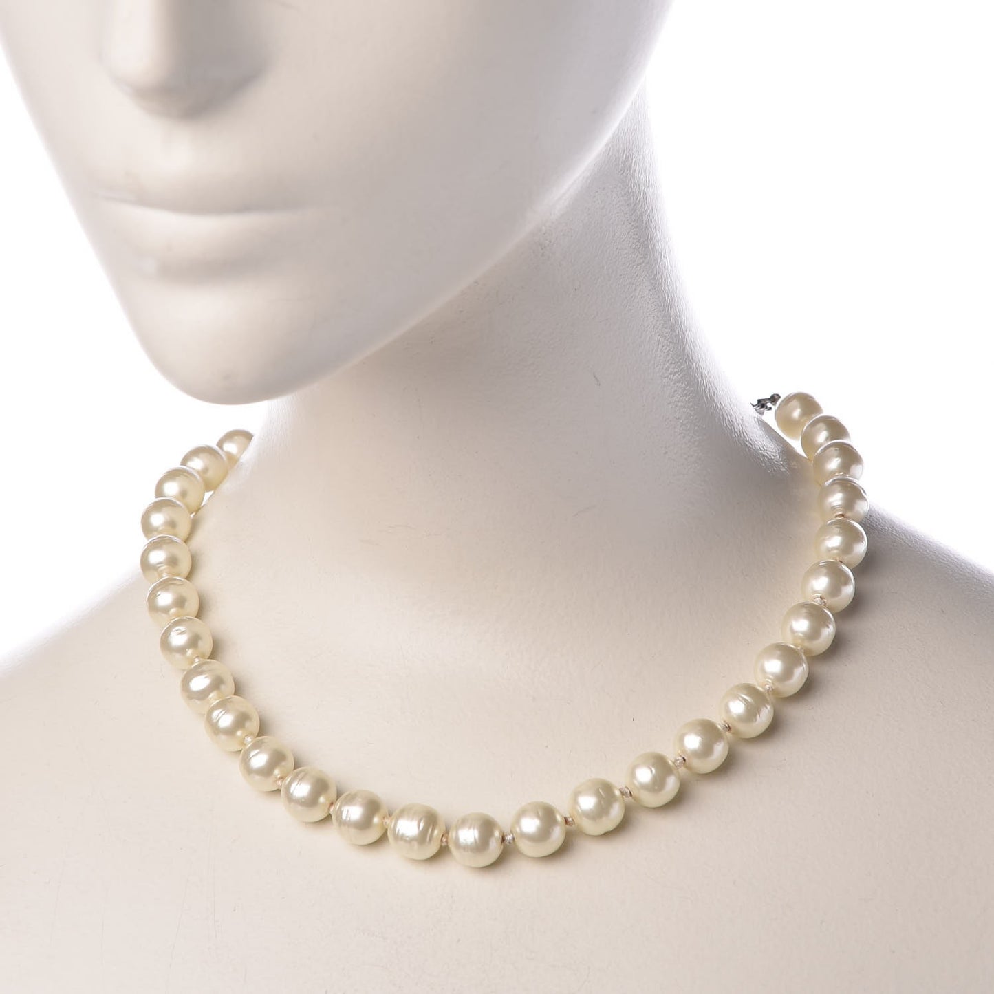 Ruthenium Pearl Beaded Short Necklace White Turquoise