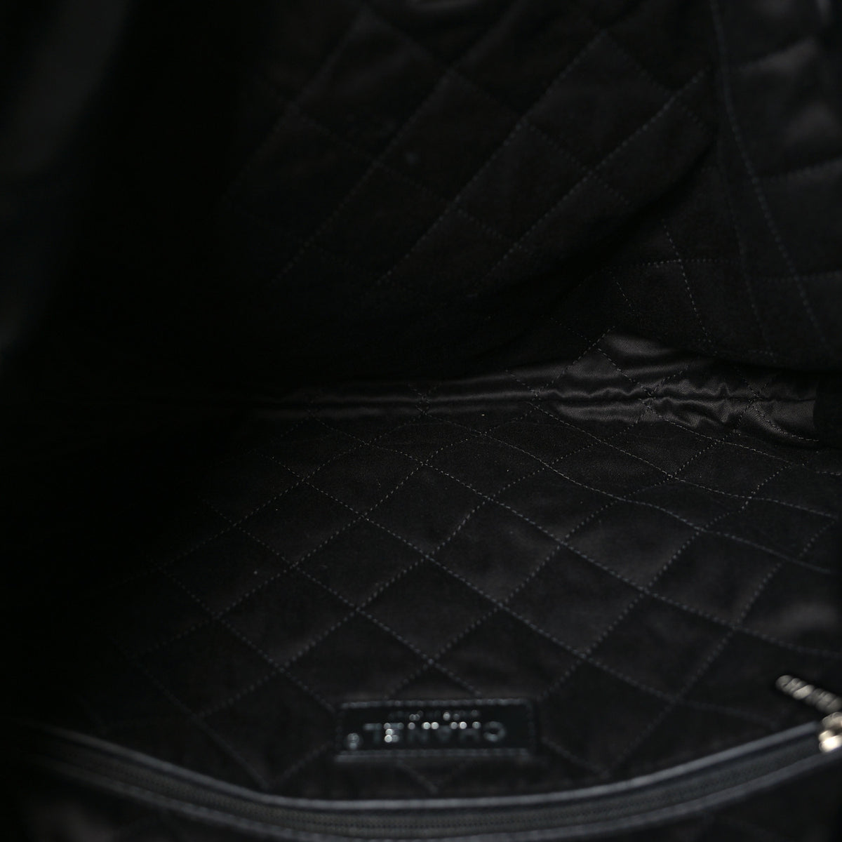 Shiny Calfskin Quilted Small Chanel 22 So Black