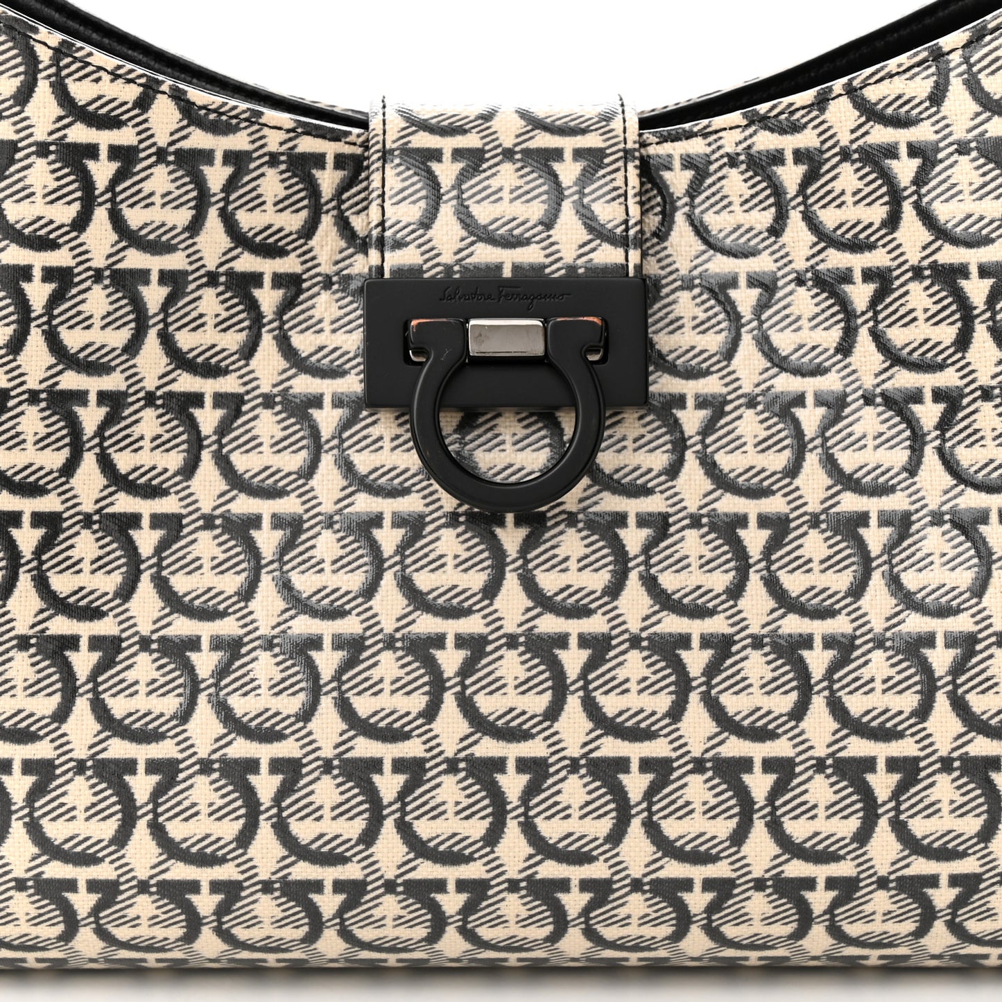 Jacquard Trifolio Shoulder Bag Beige Black