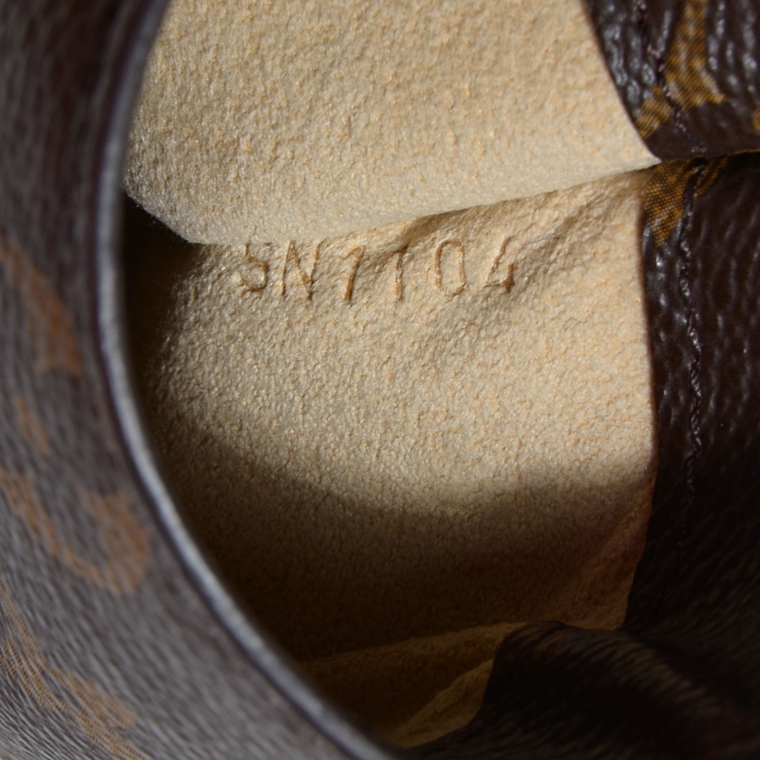 Louis Vuitton Monogram Sunglasses Case MM 7 of 8