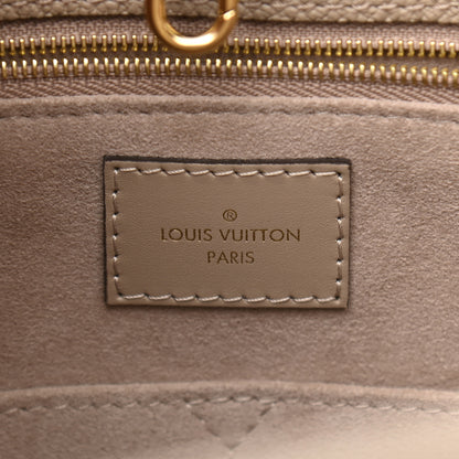 Louis Vuitton Empreinte Monogram Giant Onthego MM Tourterelle 6 of 10