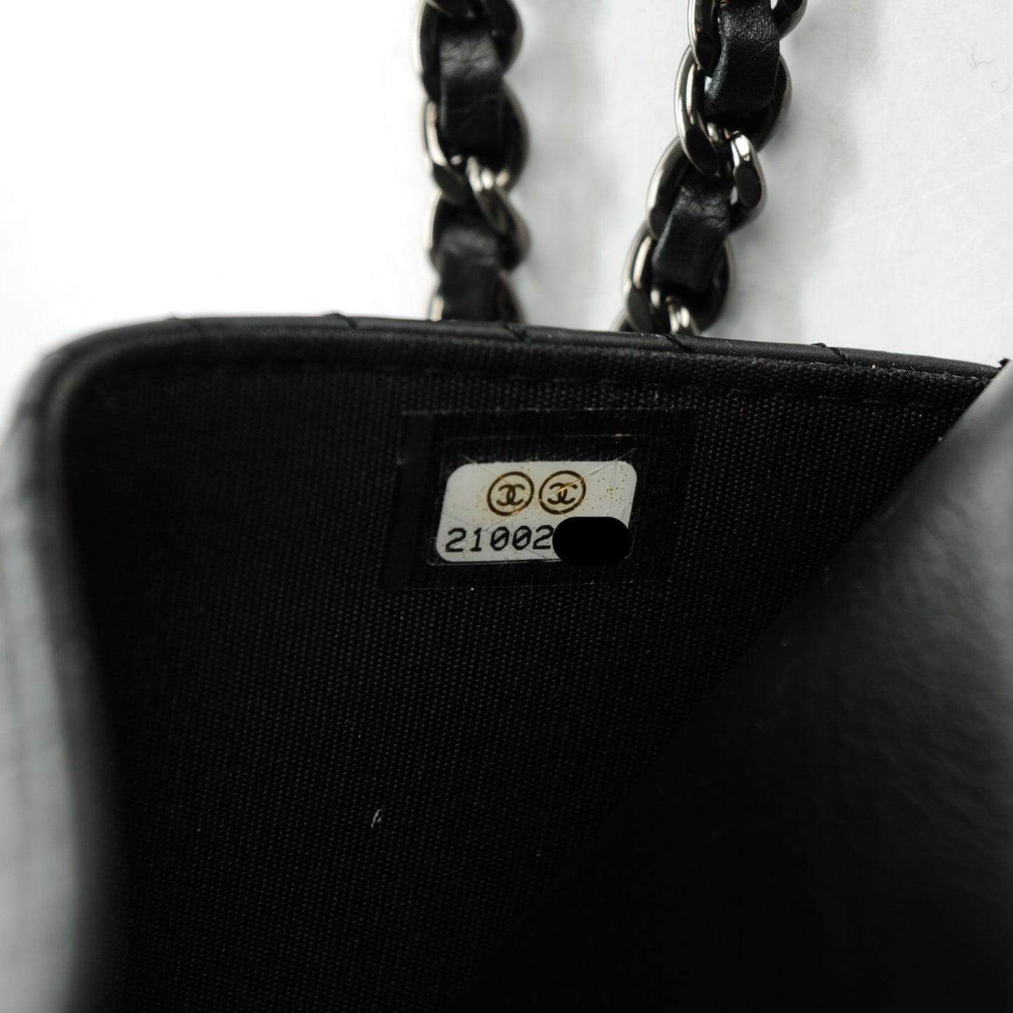 Calfskin Chevron Boy Wallet On Chain WOC Black