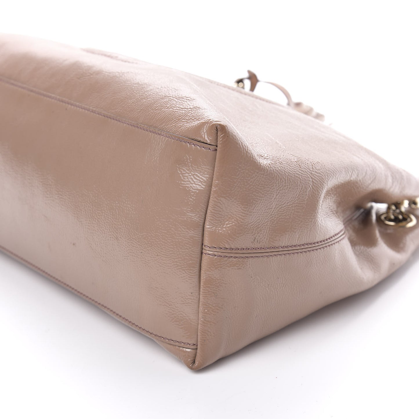 Patent Medium Soho Chain Shoulder Bag Dark Cipria