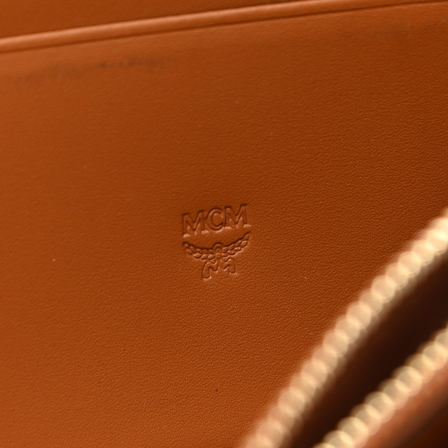 Visetos Large Zip Around Wallet Cognac