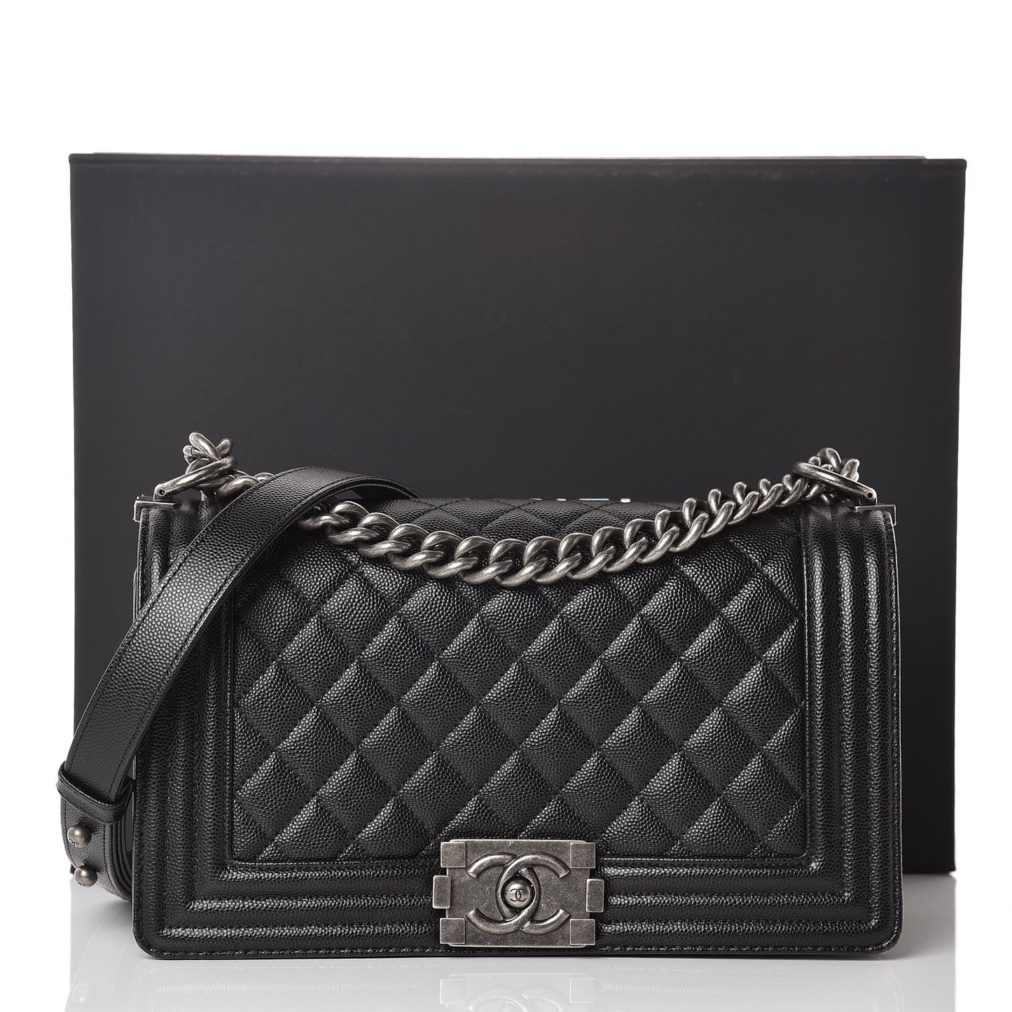 Caviar Quilted Medium Boy Flap Black
