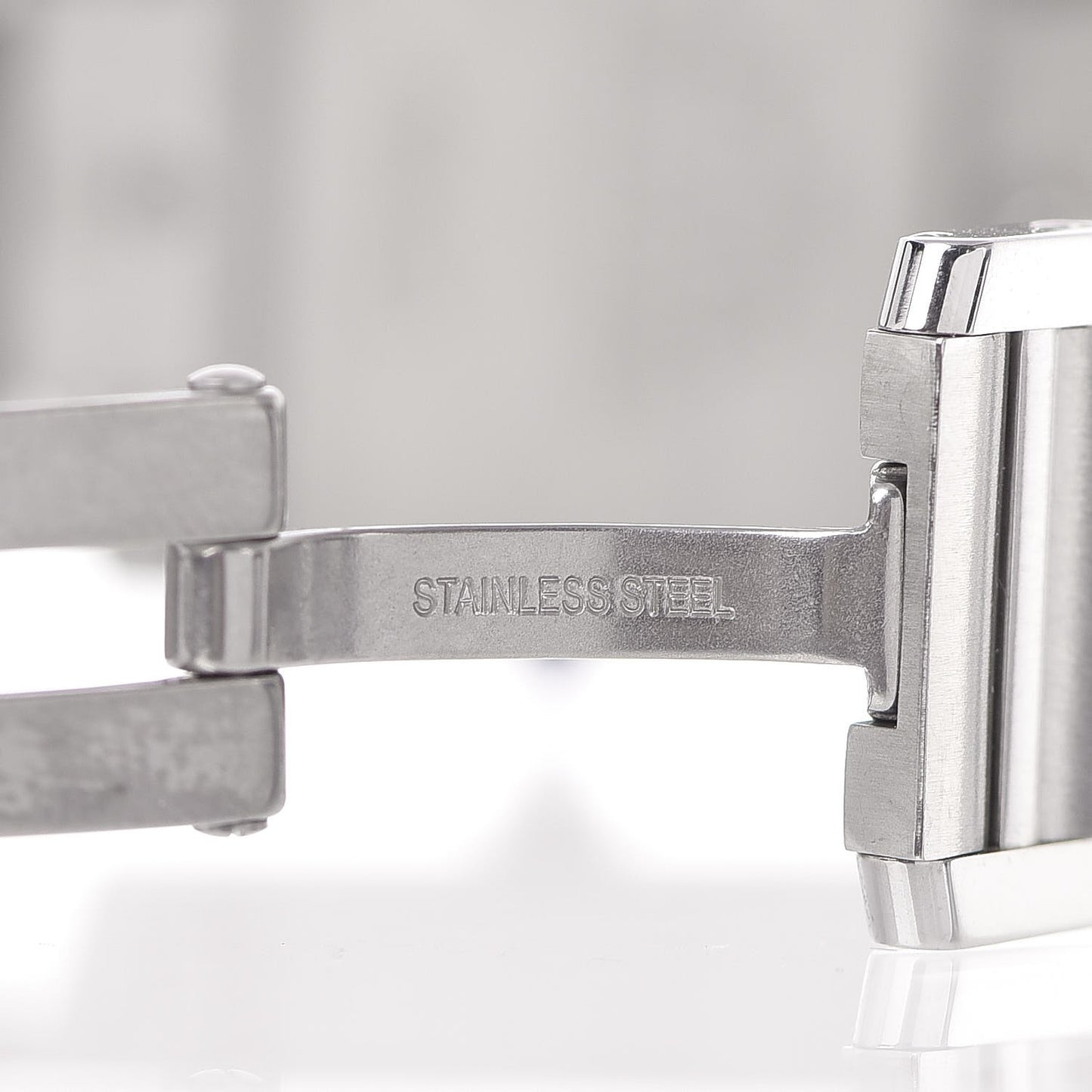Stainless Steel 25mm Tank Francaise Quartz Watch
