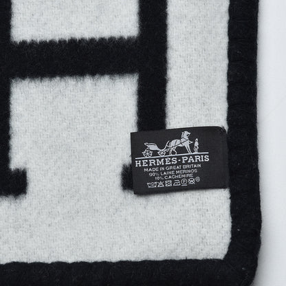 Hermes Wool Cashmere Avalon III Blanket Ecru Black 5 of 5