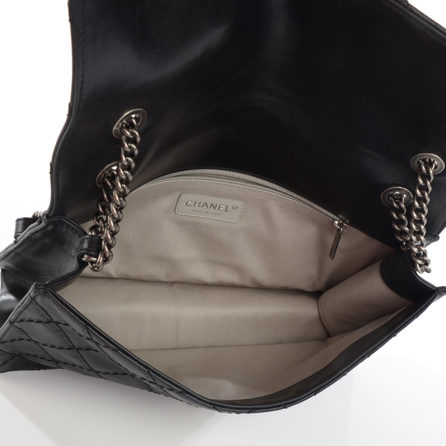 Calfskin CC Crave Reissue Crown Jumbo Flap Black