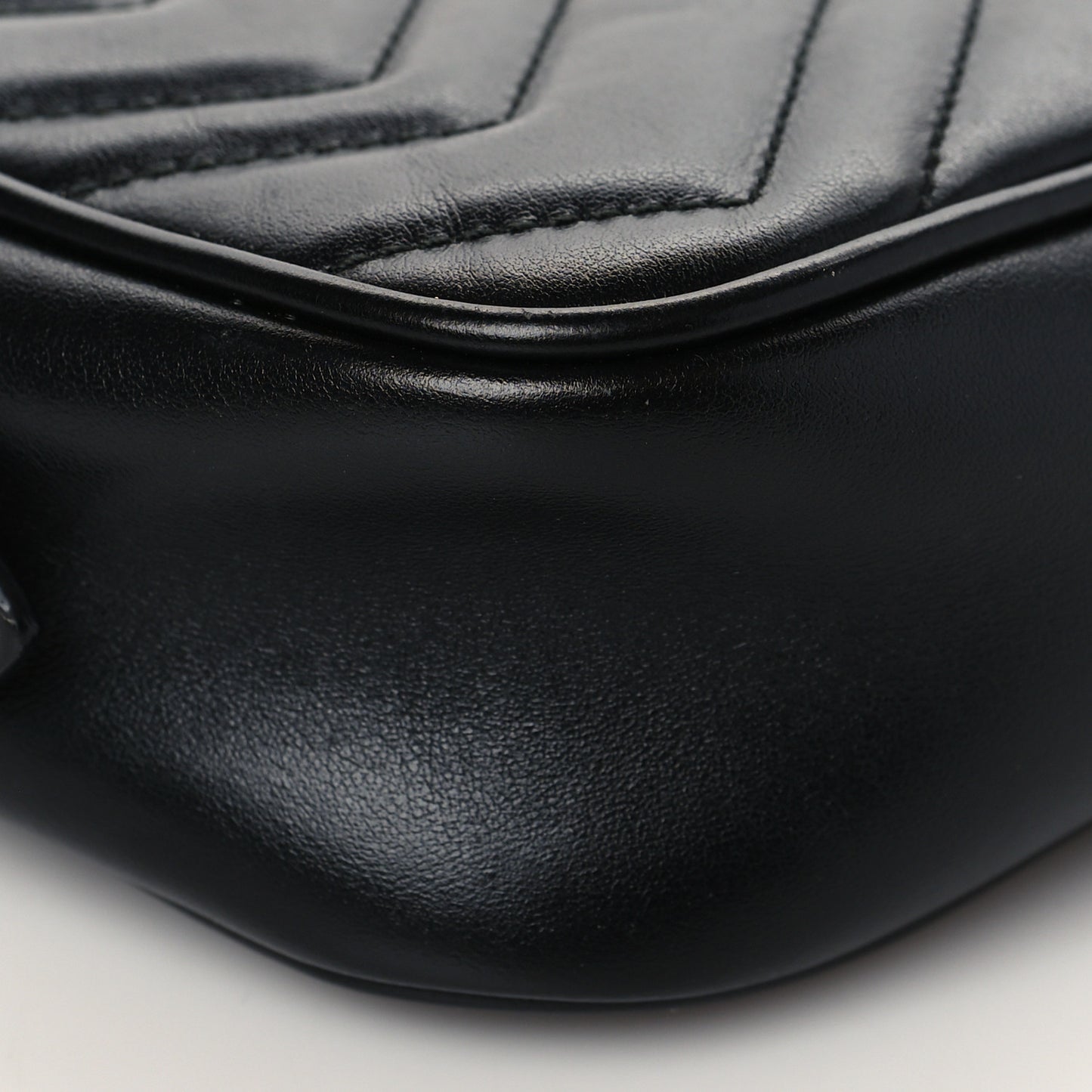 Calfskin Matelasse Mini GG Marmont Chain Shoulder Bag Black