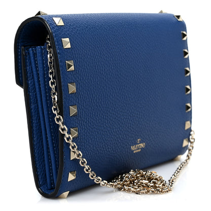 Valentino Garavani Pebbled Calfskin Rockstud Envelope Wallet On Chain Bag Blu Delft 2 of 9