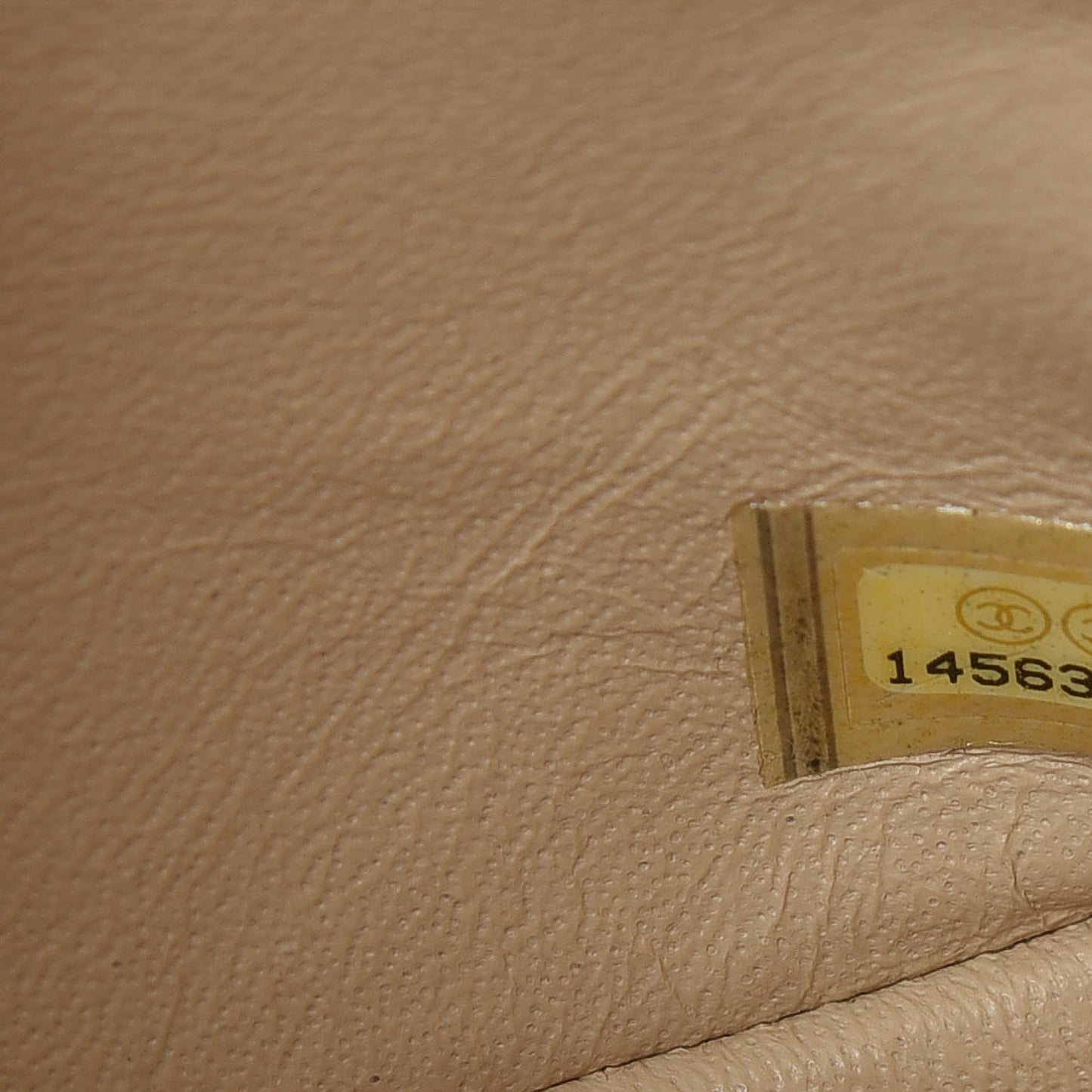 Caviar Quilted Jumbo Double Flap Beige Clair