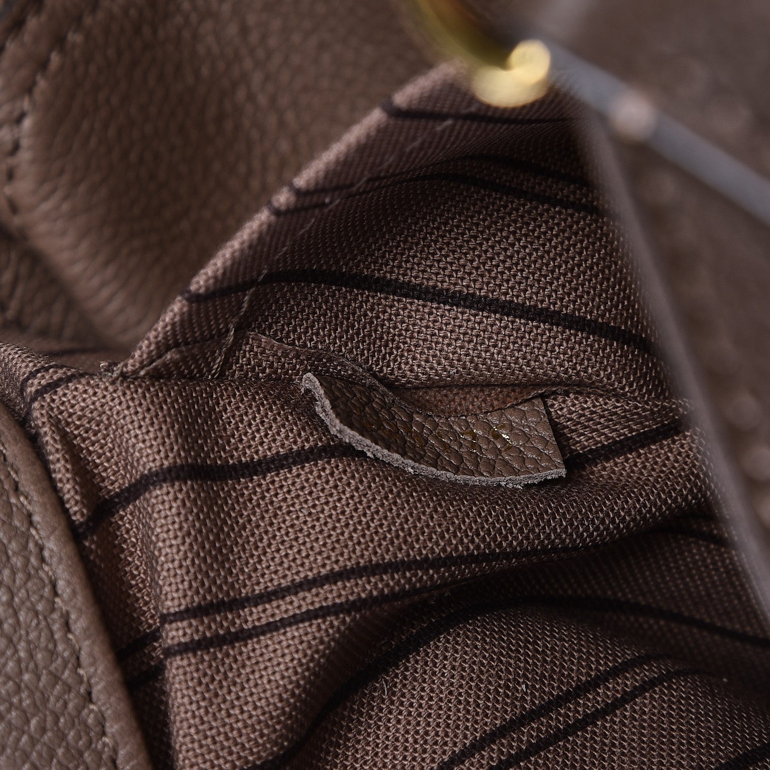Louis Vuitton Empreinte Montaigne MM Taupe 9 of 9