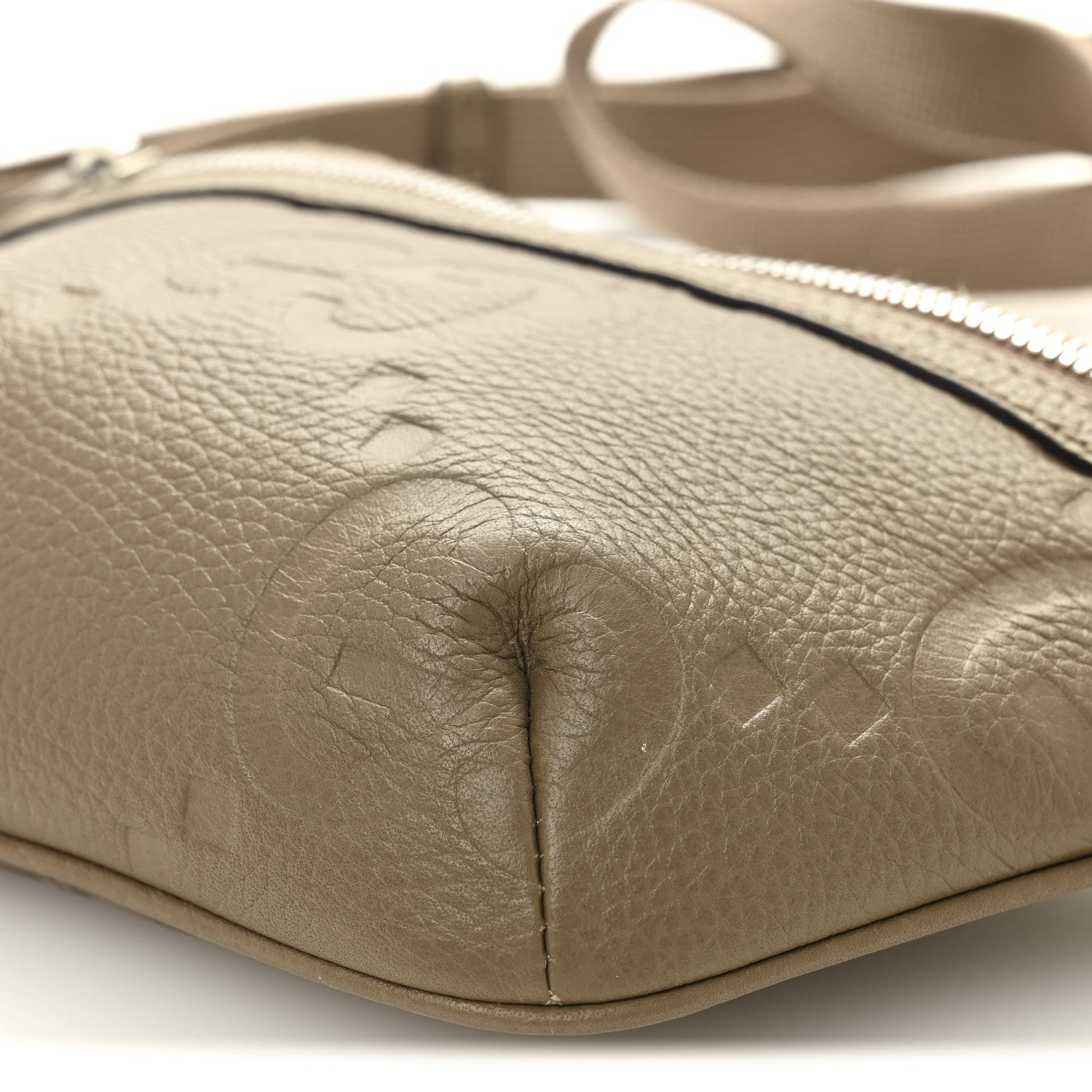 Gucci Piuma Calfskin Jumbo GG Embossed Small Belt Bag Good Taupe 10 of 10