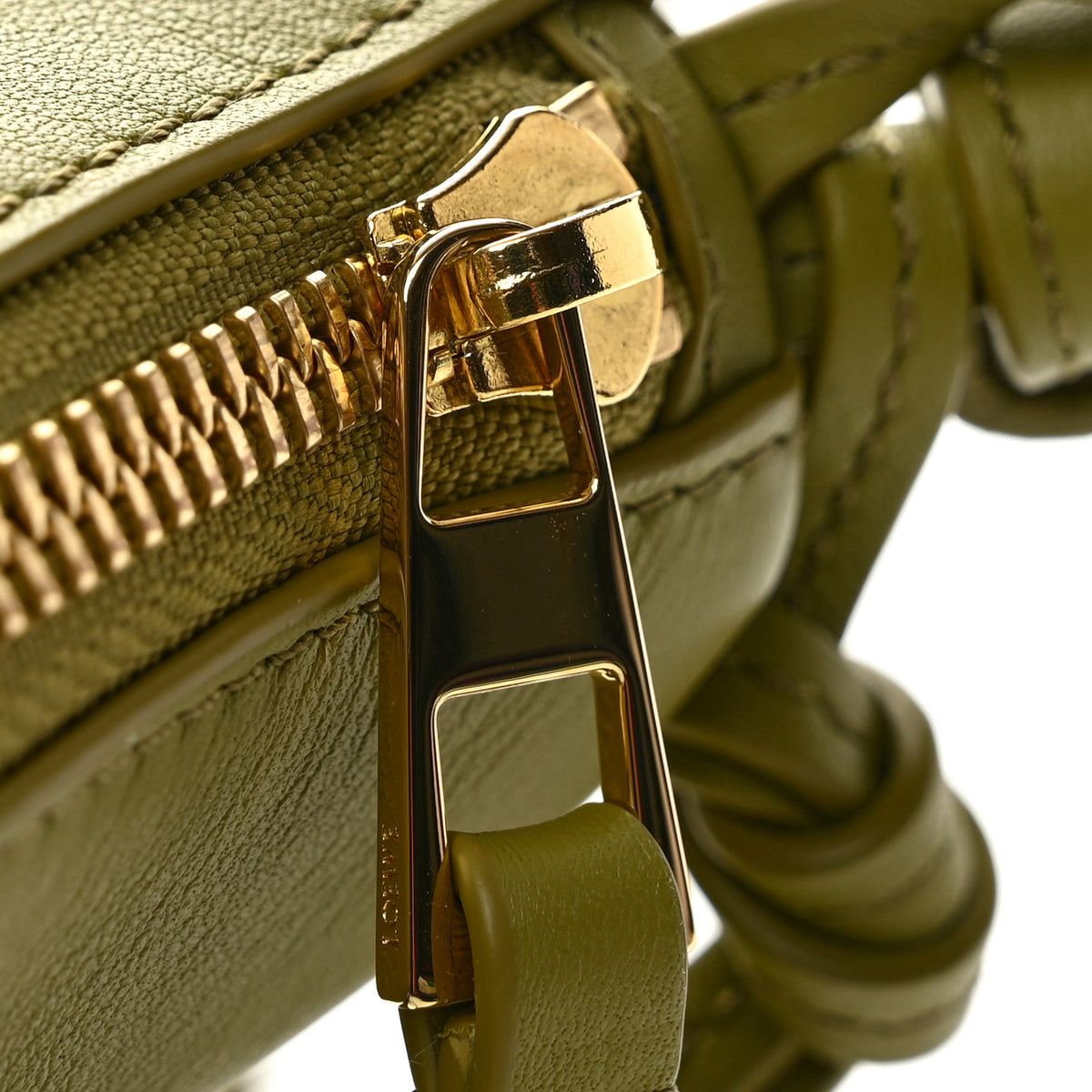 Calfskin Mini Hammock Hobo Light Moss