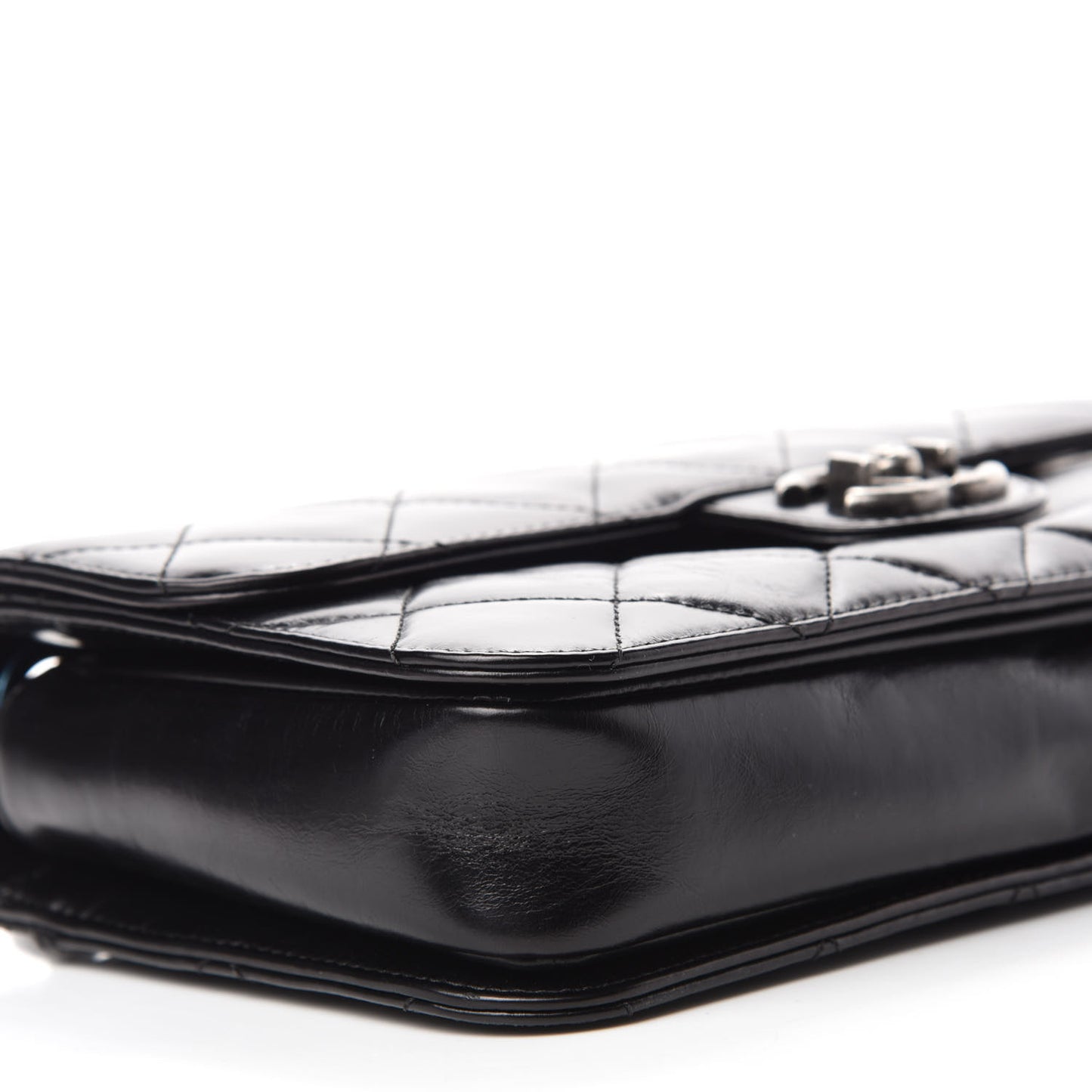 Glazed Calfskin Quilted Medium Perfect Edge Flap Black