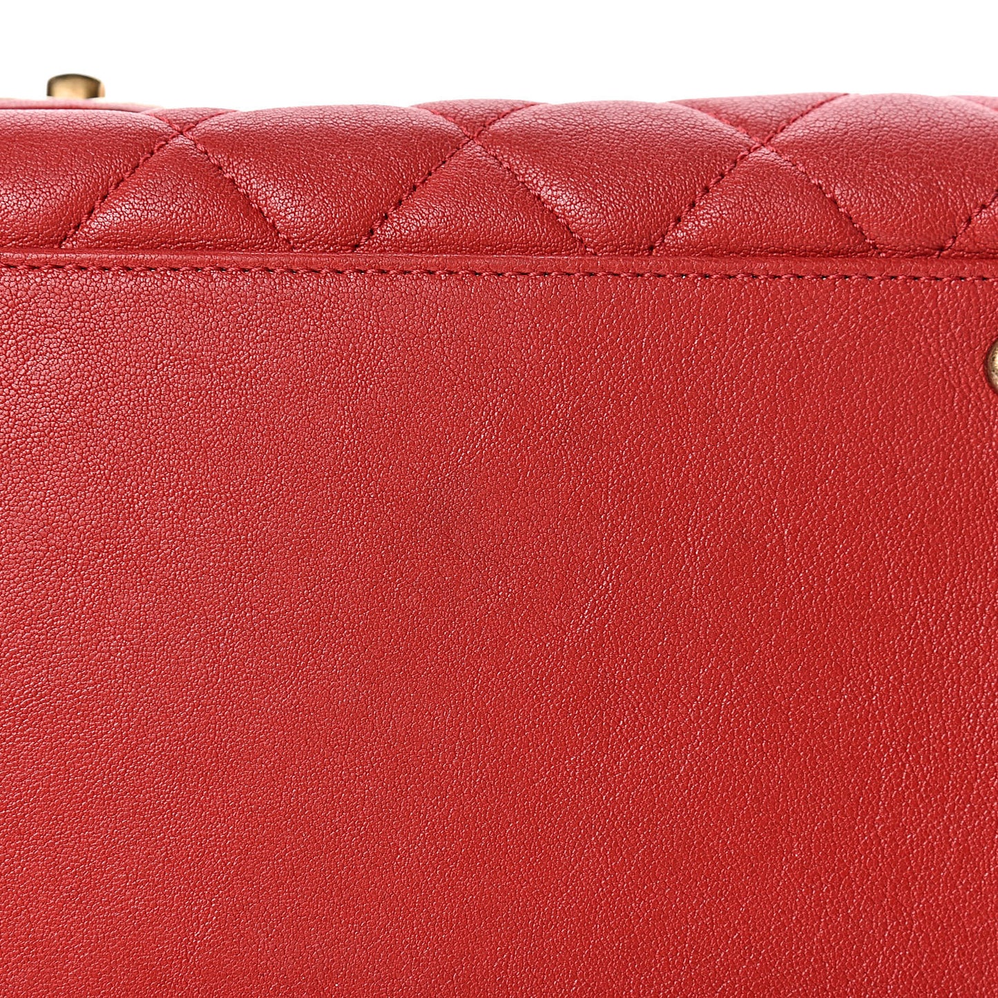 Shiny Sheepskin Quilted Large Trapezio Flap Red