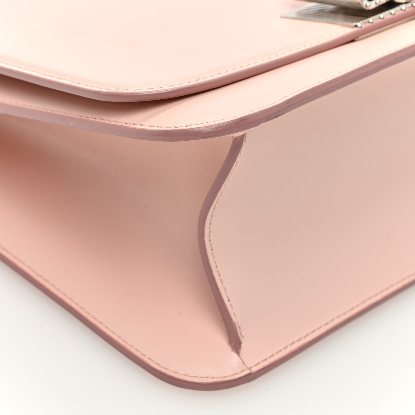 Smooth Calfskin Vara Bow Chain Flap Crossbody Pink