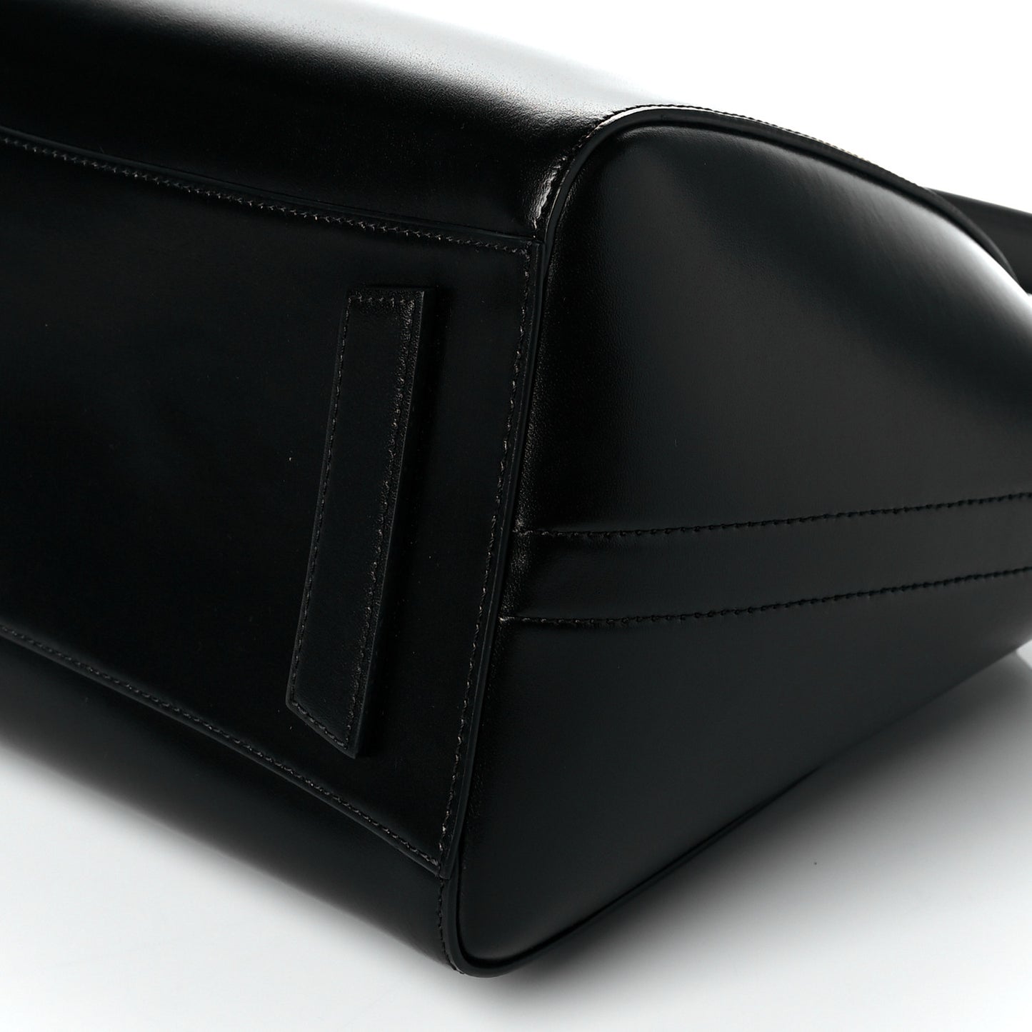 Shiny Lord Calfskin Medium Antigona Black