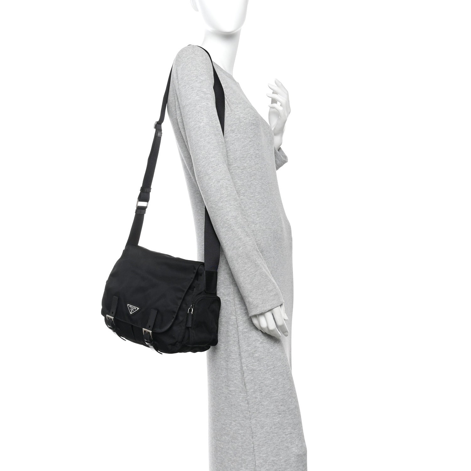 Prada Nylon Vela Sport Messenger Bag Black 1922972 – FASHIONPHILE