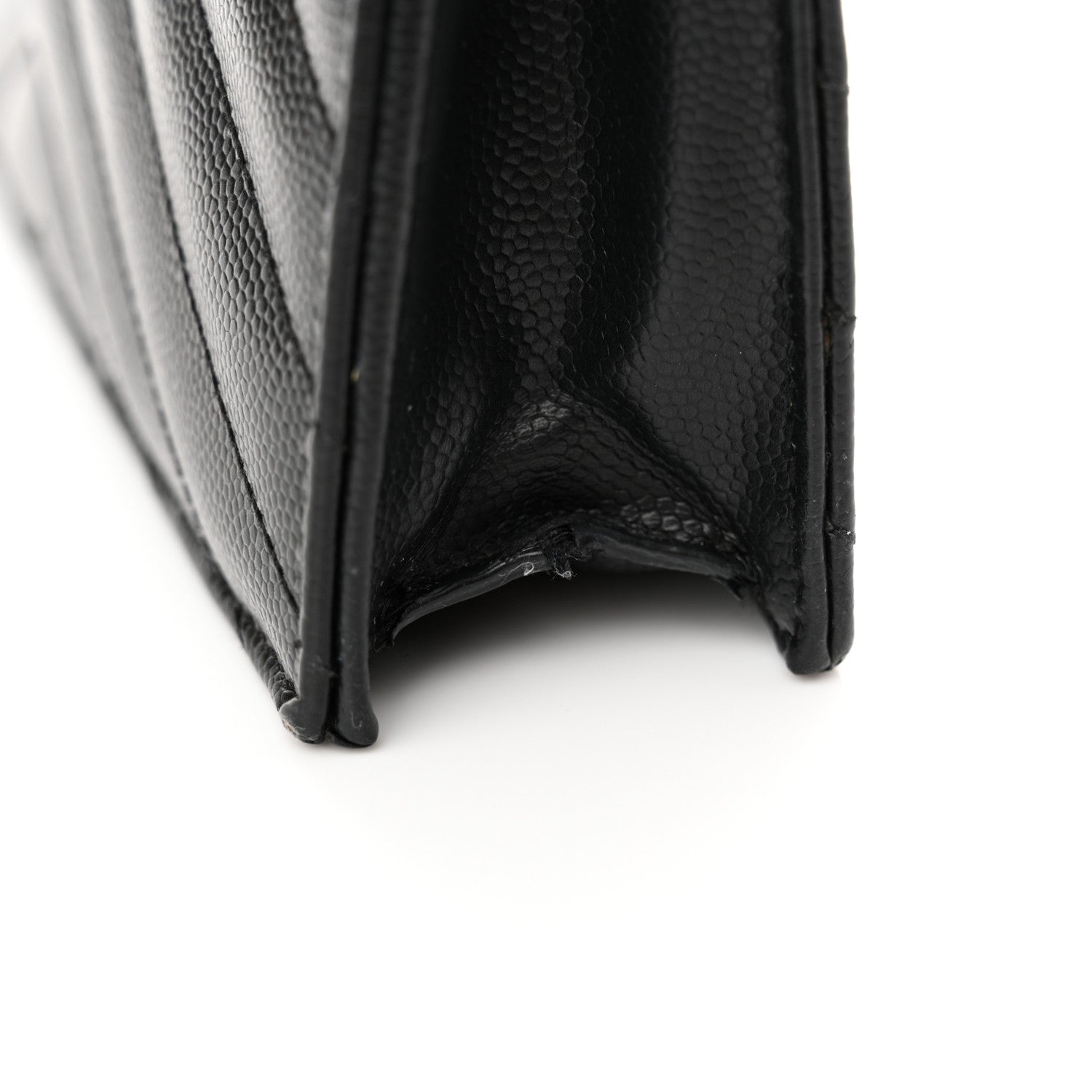 Saint Laurent Grain De Poudre Matelasse Chevron Monogram Monochrome Envelope Chain Wallet Black 18 of 18