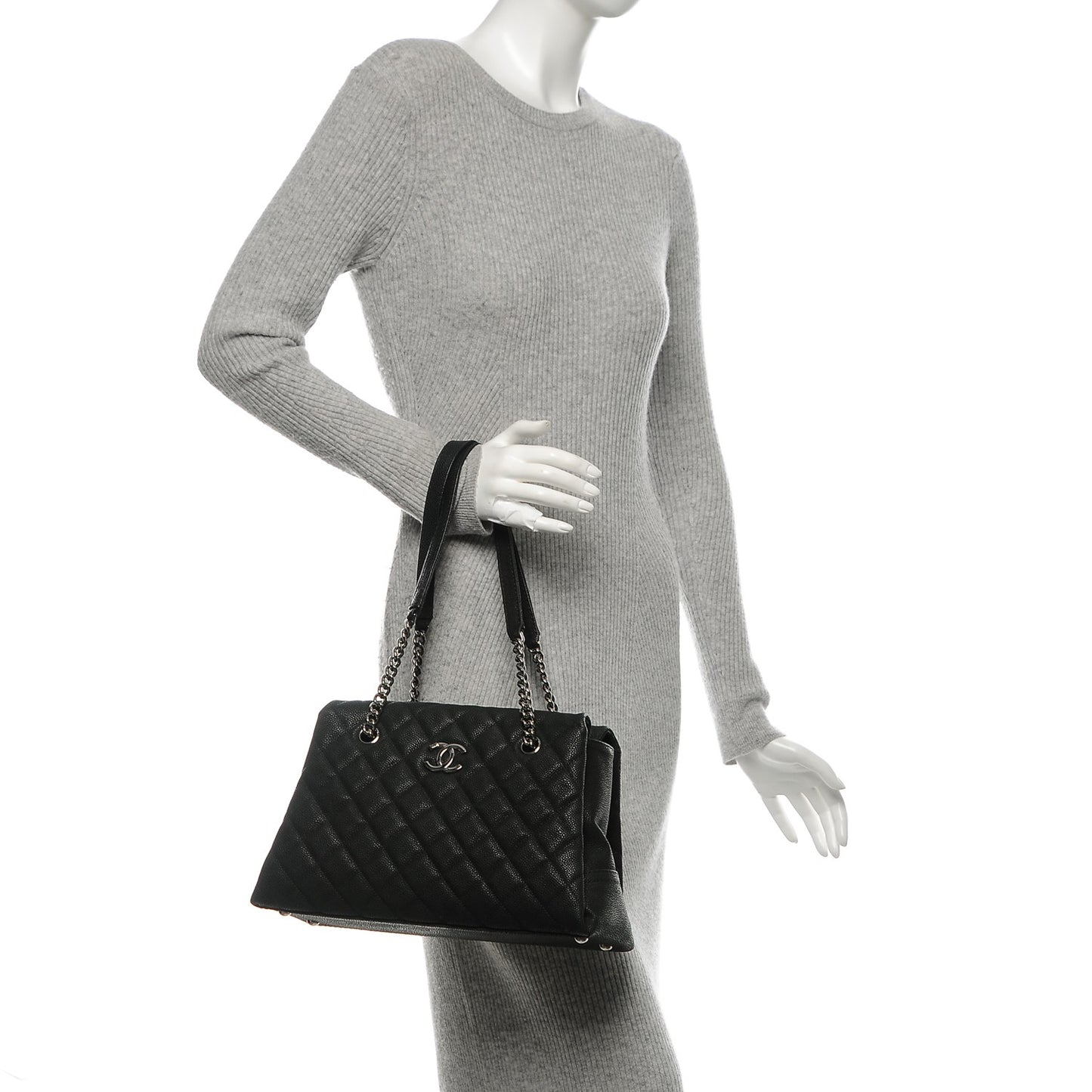 Iridescent Caviar Quilted Lady Pearly Tote Black