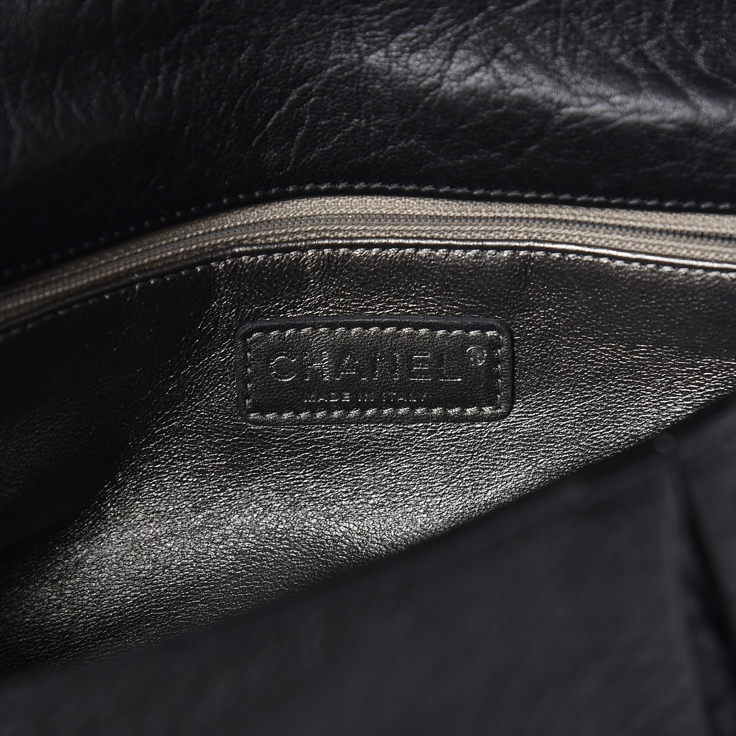 Distressed Lambskin Lady Braid Flap Black