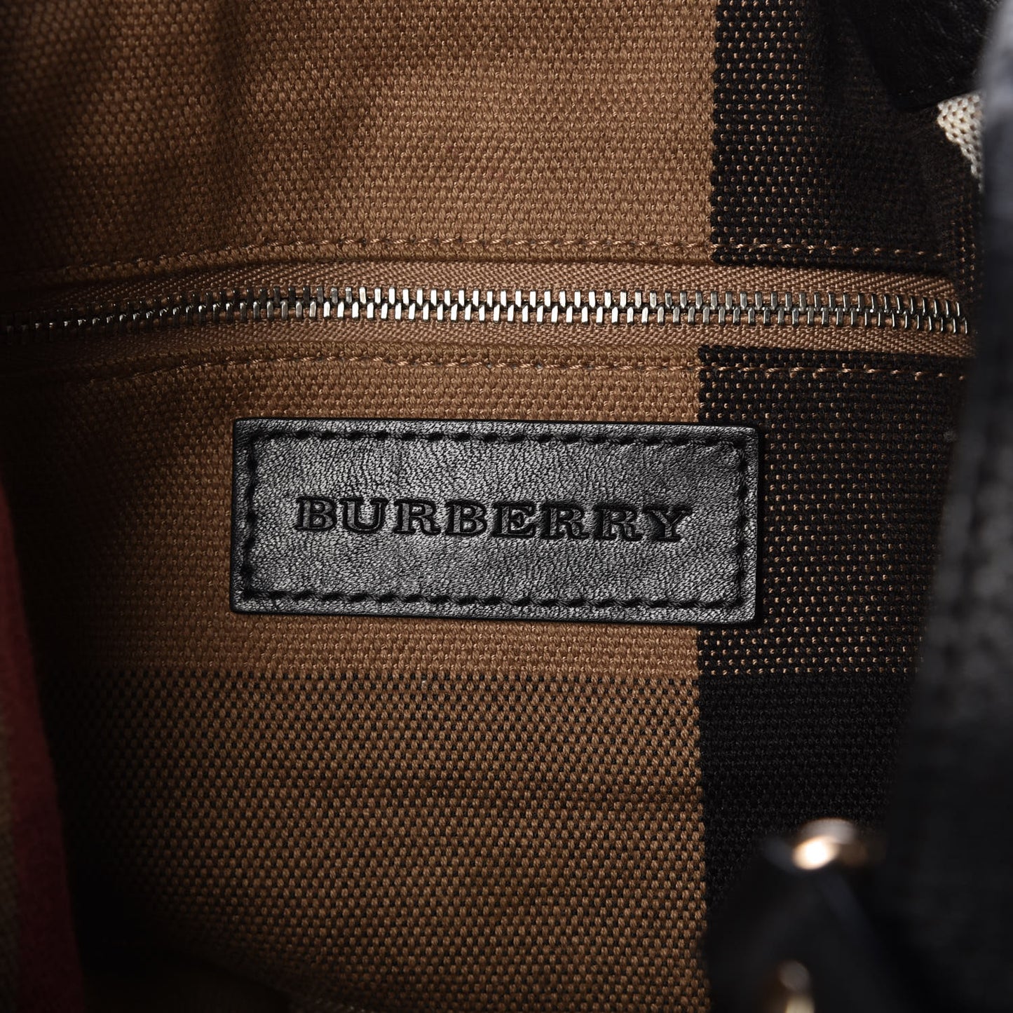 Grainy Calfskin House Check Medium Maidstone Black