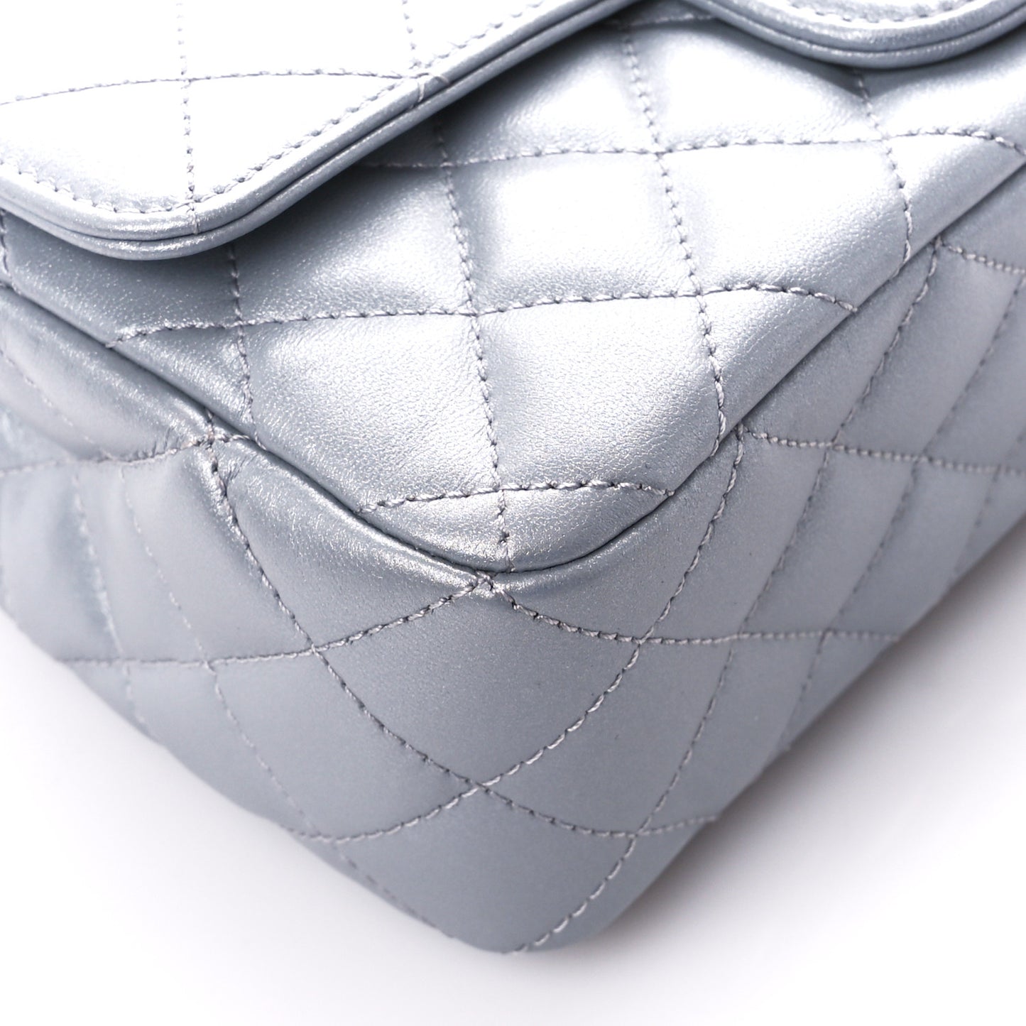 Metallic Lambskin Quilted Mini Strass On Top Flap Silvery