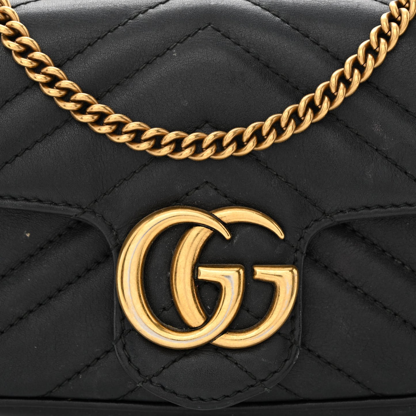 Calfskin Matelasse Super Mini GG Marmont Shoulder Bag Black