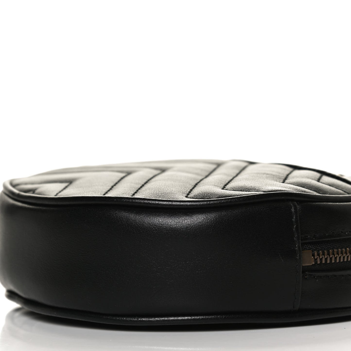 Calfskin Matelasse GG Marmont Round Wrist Wallet Black