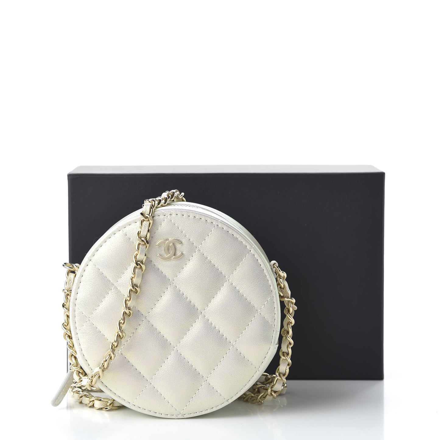 Iridescent Lambskin Quilted Round Clutch With Chain Ivory