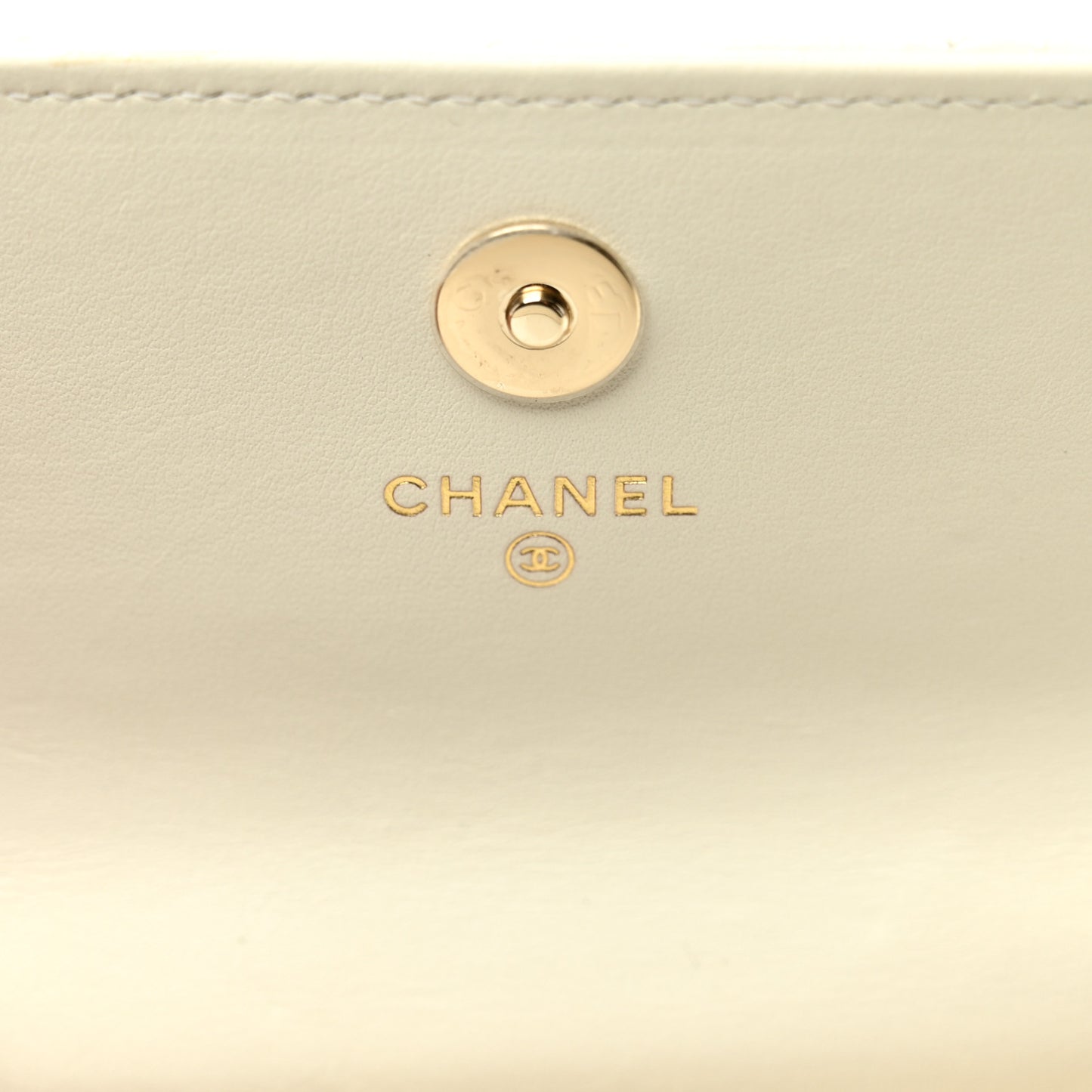 Calfskin Quilted Maxi Pearls Clutch With Chain  White