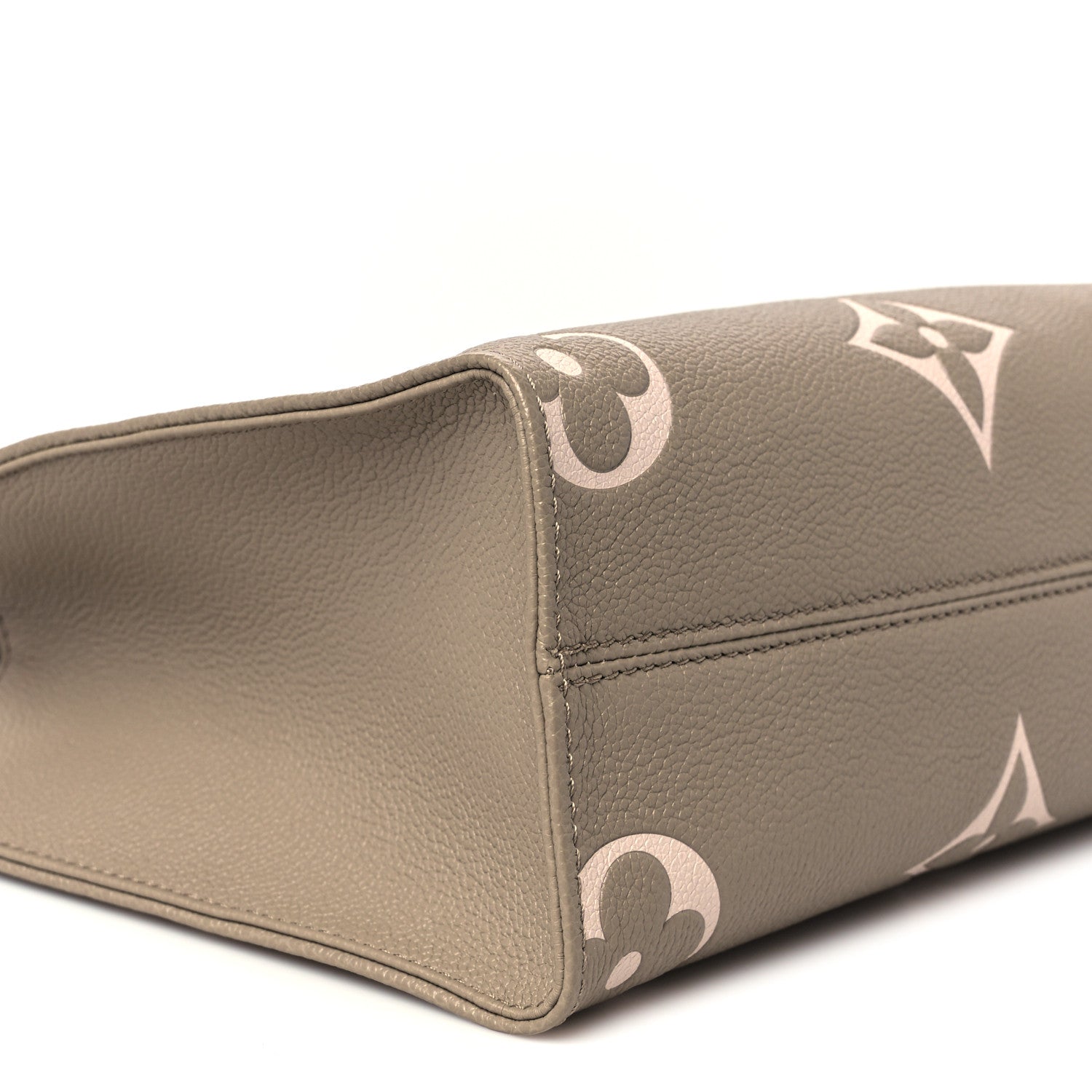 Louis Vuitton Empreinte Monogram Giant Onthego PM Tourterelle Creme 8 of 9