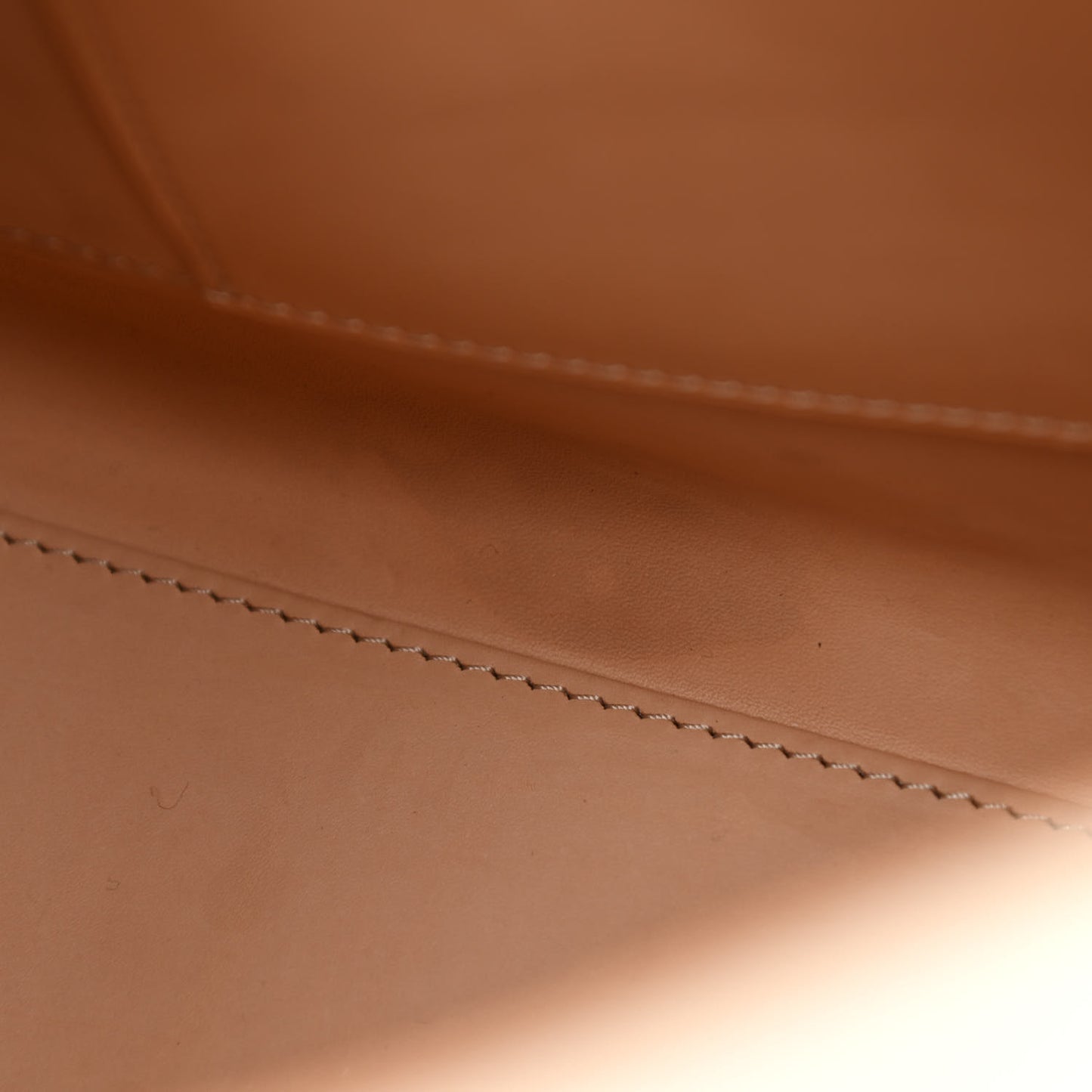 Crispy Calfskin MM Brillant Satchel Ivory