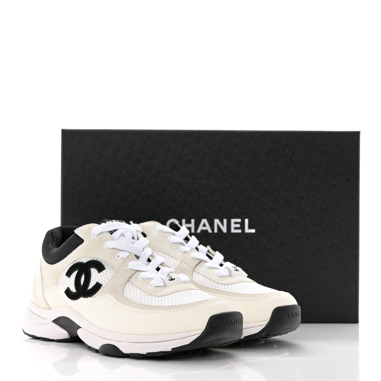 Mesh Suede Calfskin Grained Calfskin Womens CC Sneakers 38.5 White Black