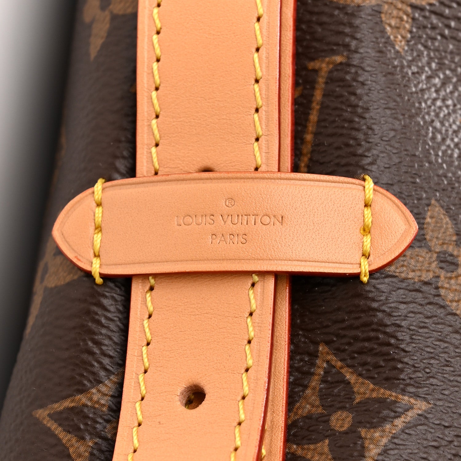Louis Vuitton Monogram CarryAll MM 7 of 9