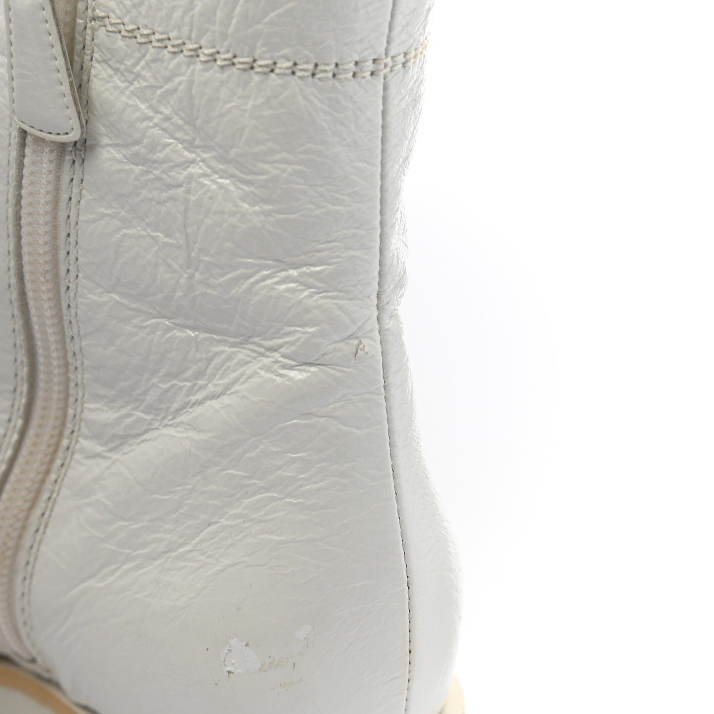 Shiny Crumpled Lambskin Lace Up Combat Boots 37 White