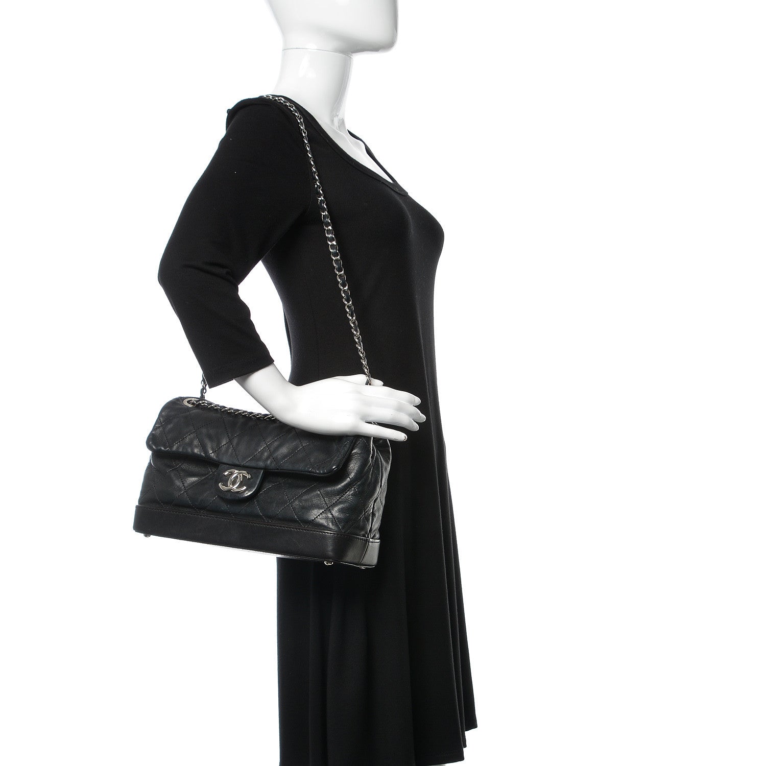 Chanel Calfskin Quilted VIP Flap Black 2 of 10