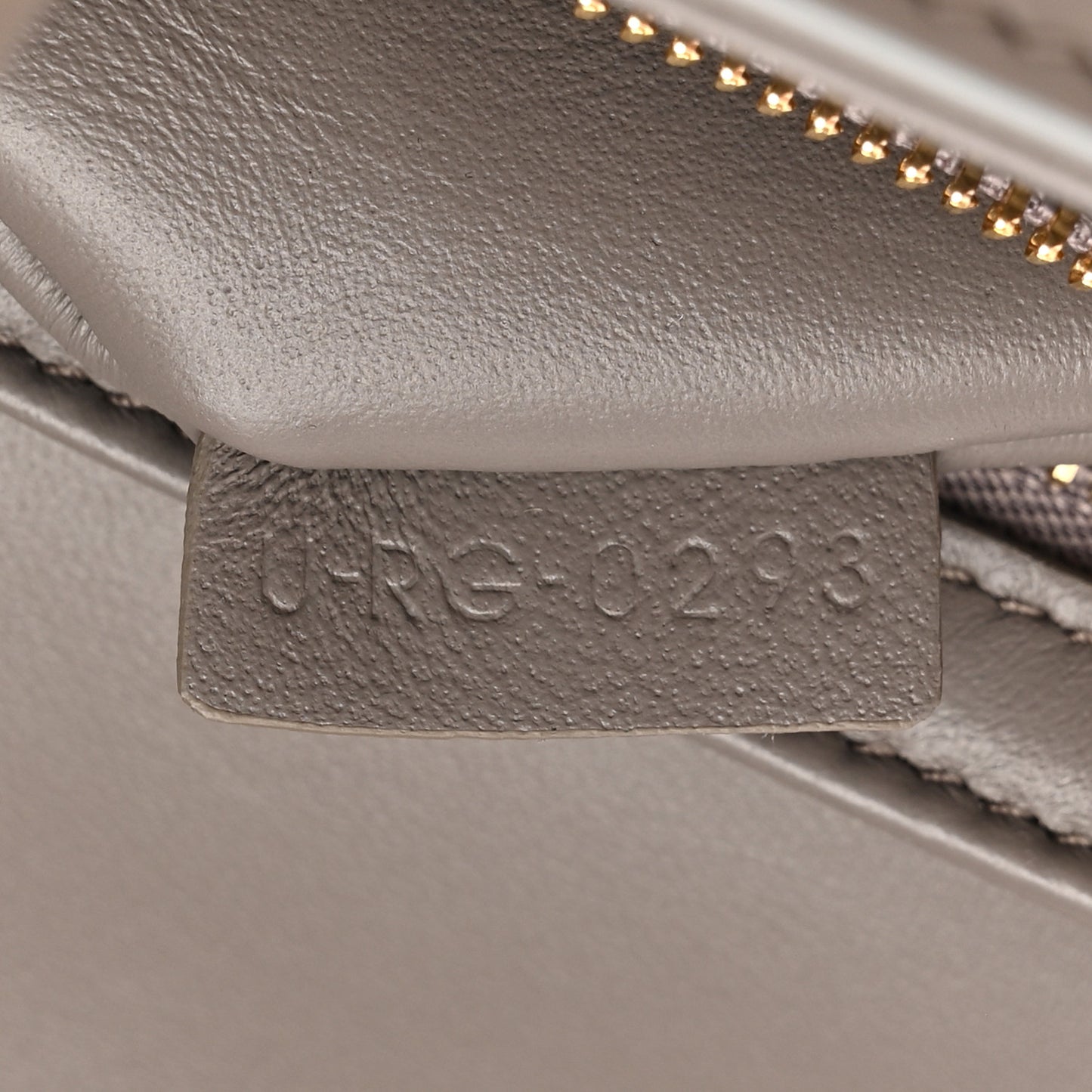 Shiny Calfskin Teen Triomphe Pebble