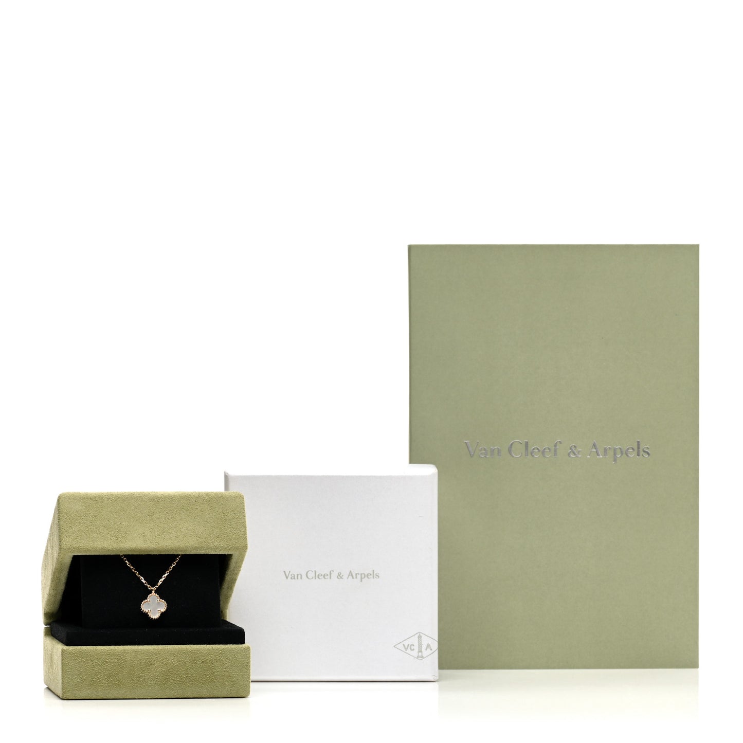 18K Yellow Gold Mother of Pearl Sweet Alhambra Pendant Necklace