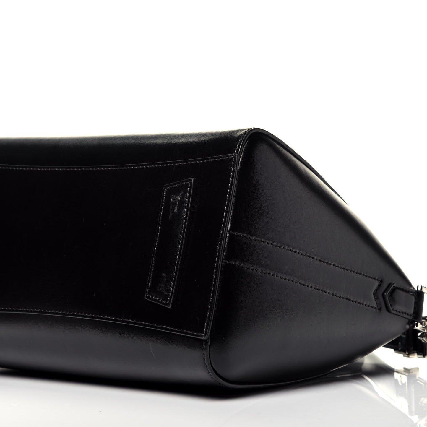 Shiny Lord Calfskin Small Antigona Black