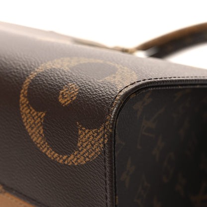 Louis Vuitton Reverse Monogram Giant Onthego MM 9 of 12