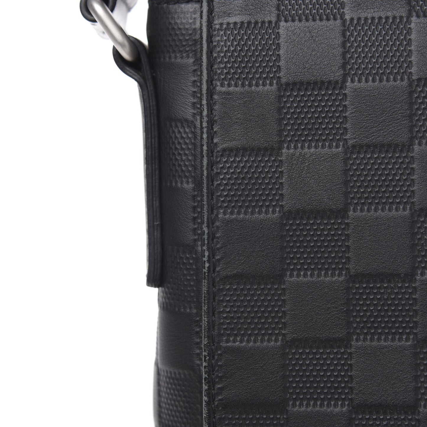 Damier Infini District PM Onyx