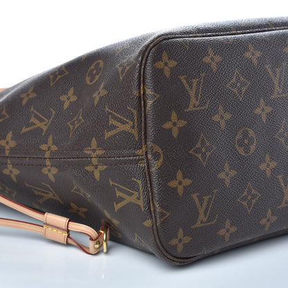 Louis Vuitton Monogram Neverfull MM 8 of 15