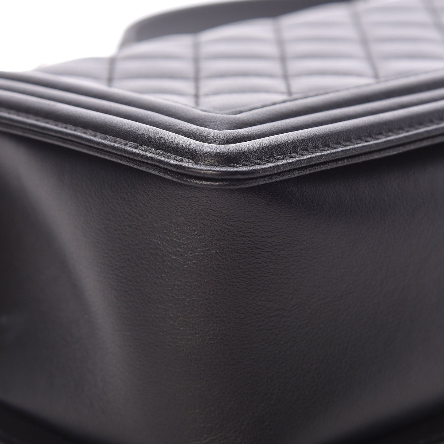 Lambskin Quilted Medium Boy Flap Black