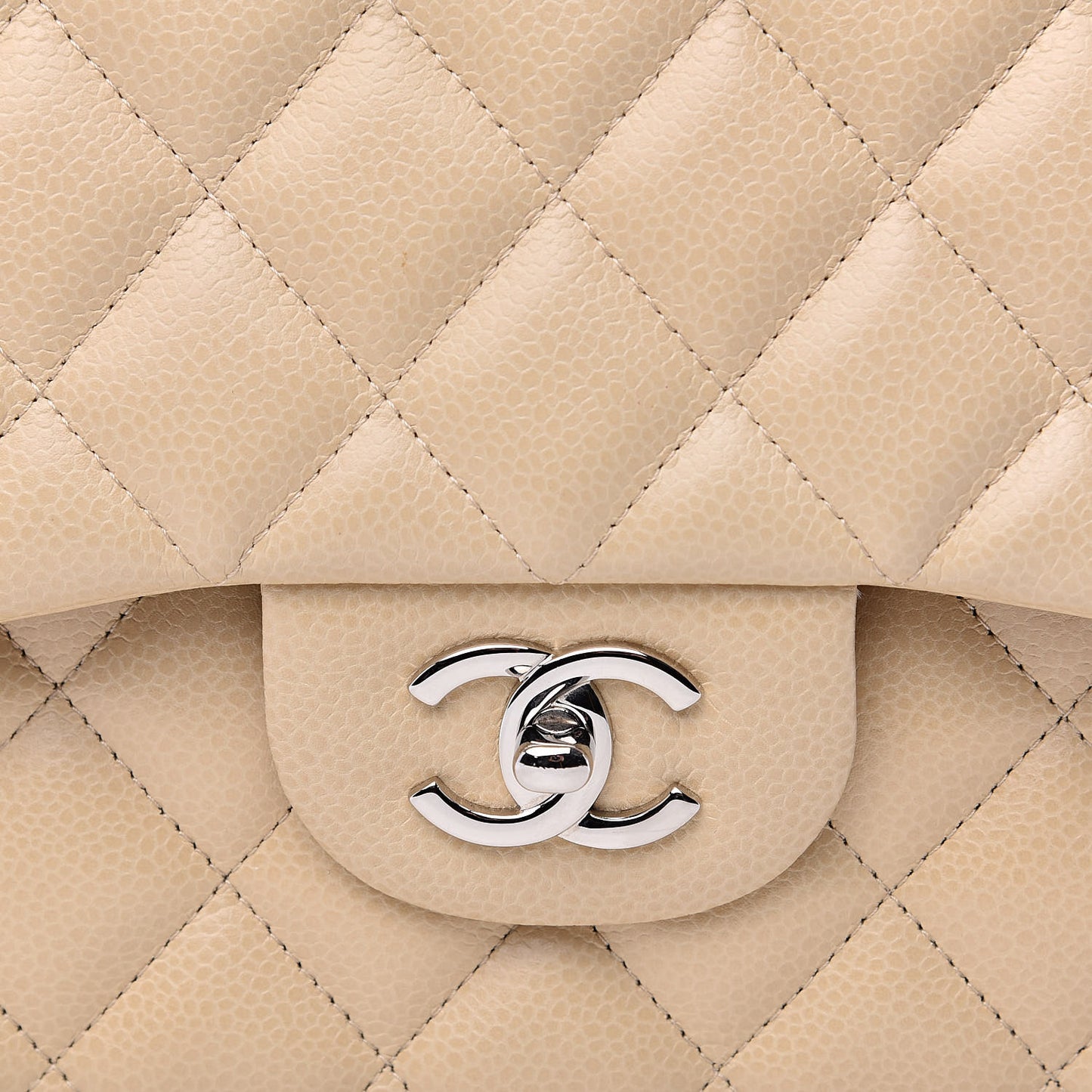 Caviar Quilted Jumbo Double Flap Beige Clair