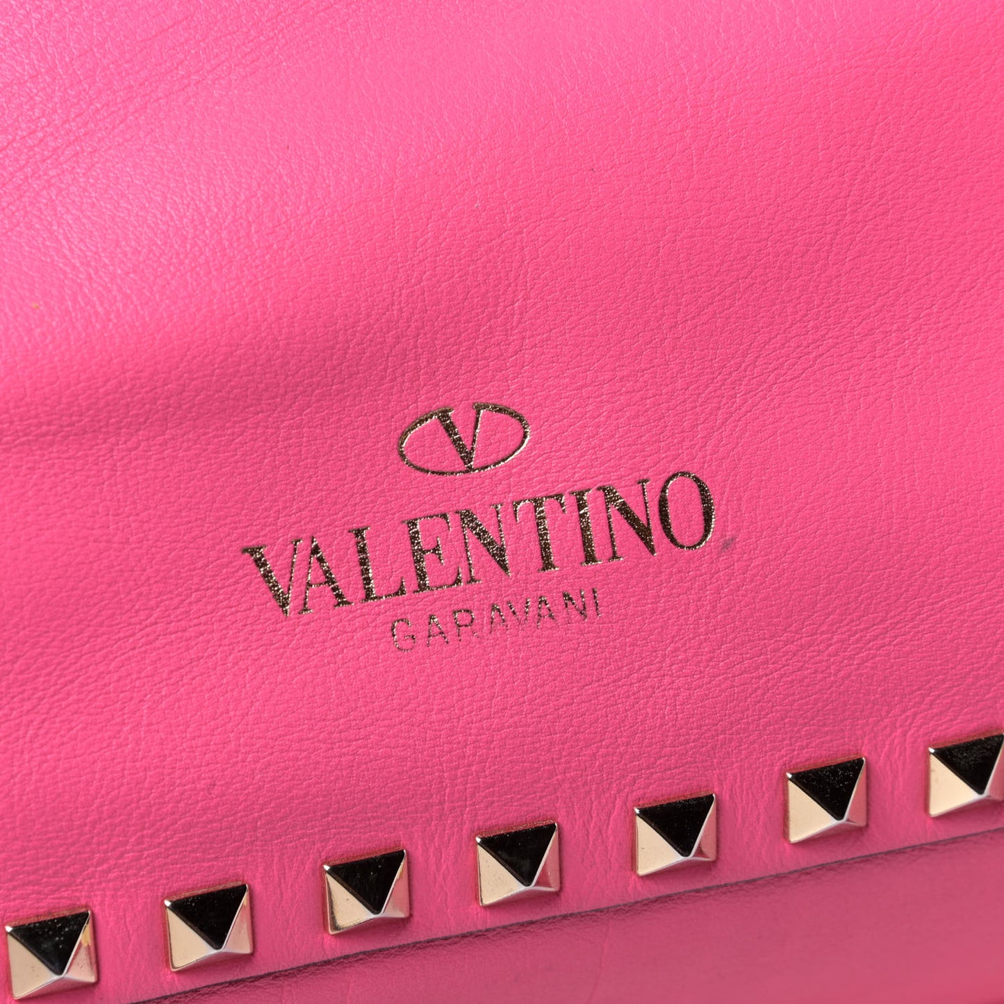 Vitello Medium Rockstud Tote Fuxia Fluo