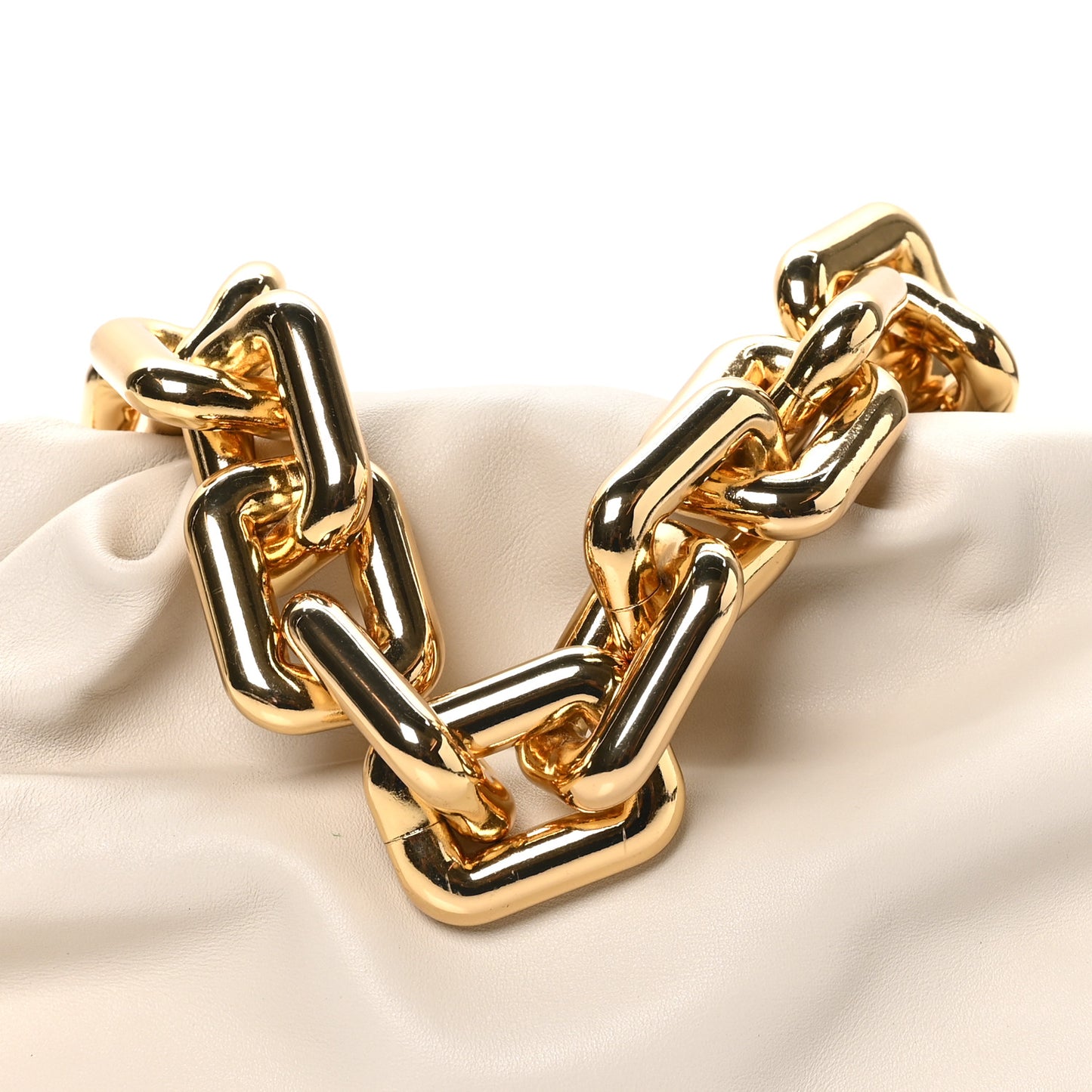 Calfskin The Pouch Chain Plaster