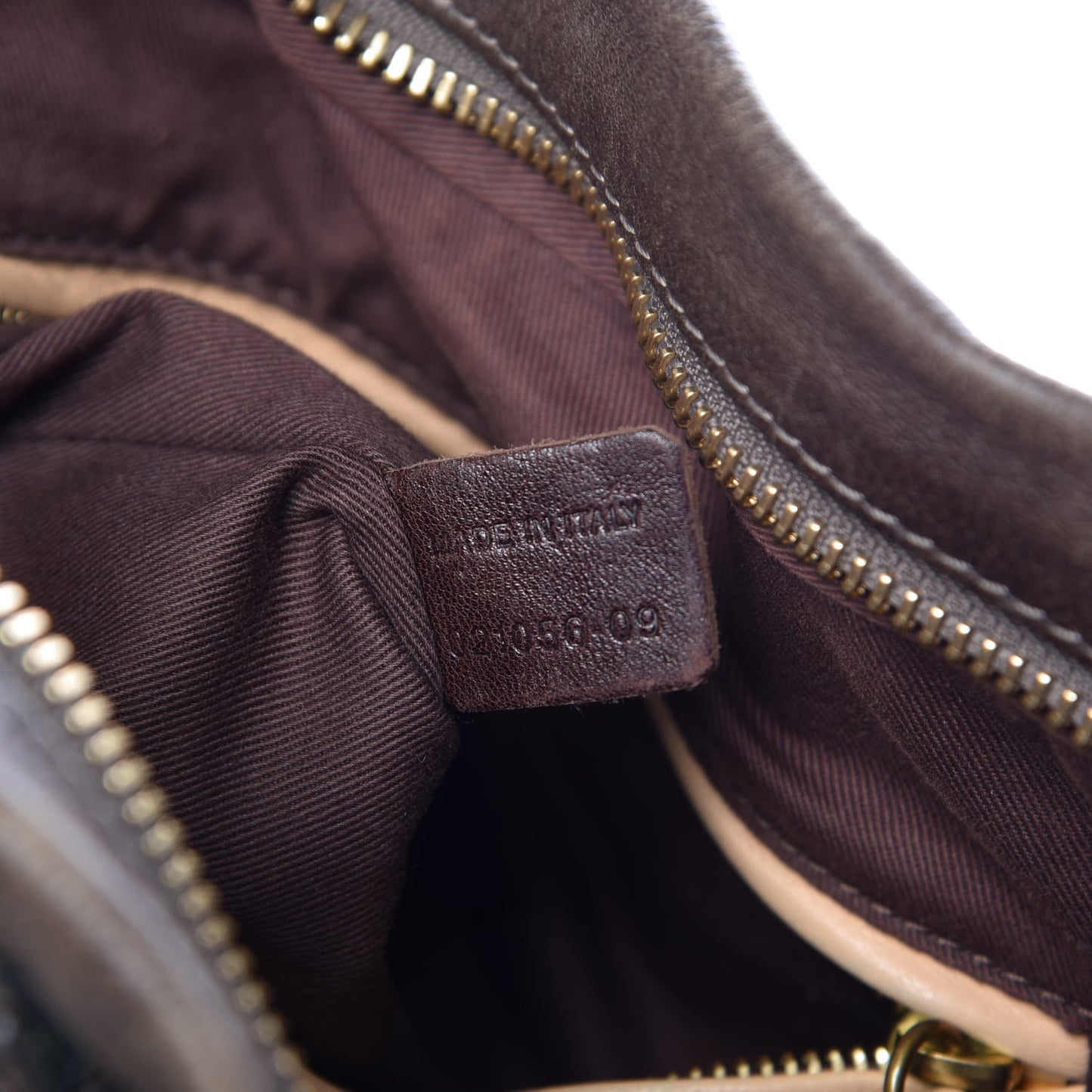 Calfskin Medium Paraty Rock