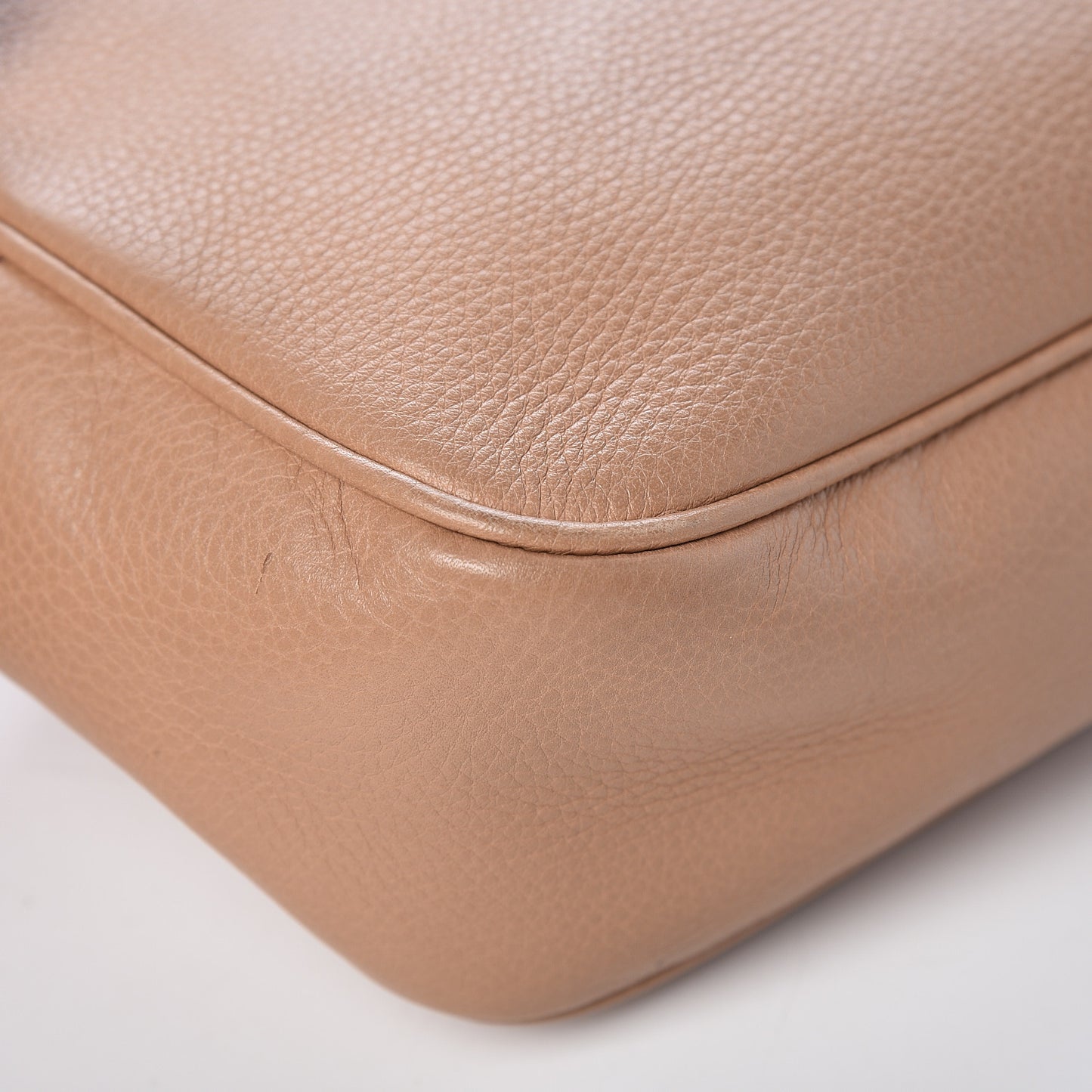 Pebbled Calfskin Small Soho Disco Bag Camelia
